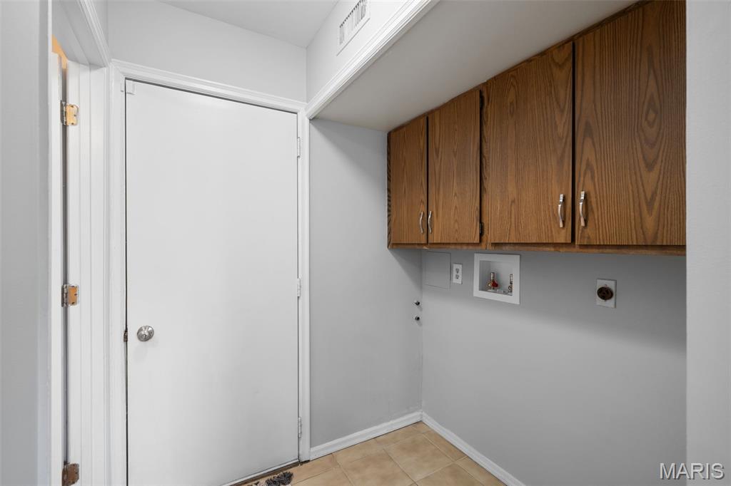 14295 Riverfront Drive