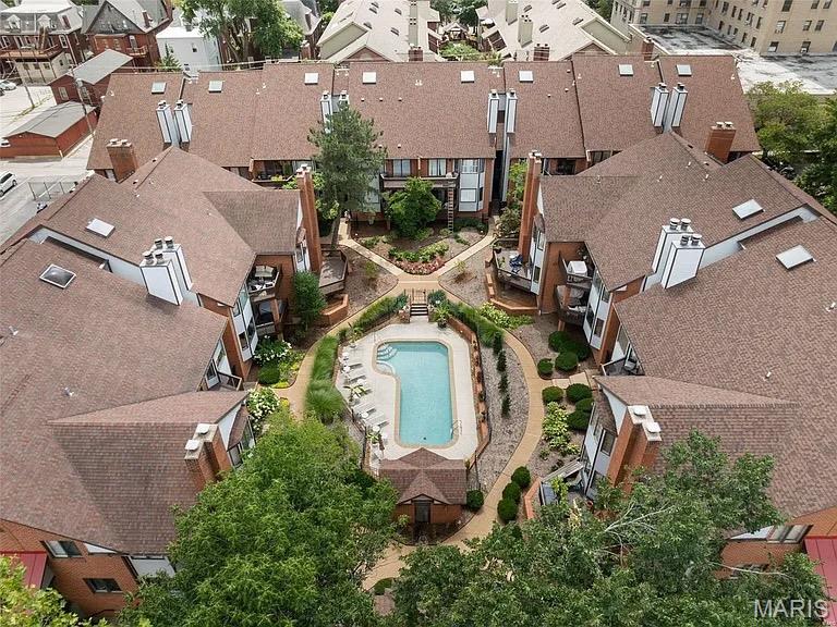 4454 Lindell Boulevard Unit: 27