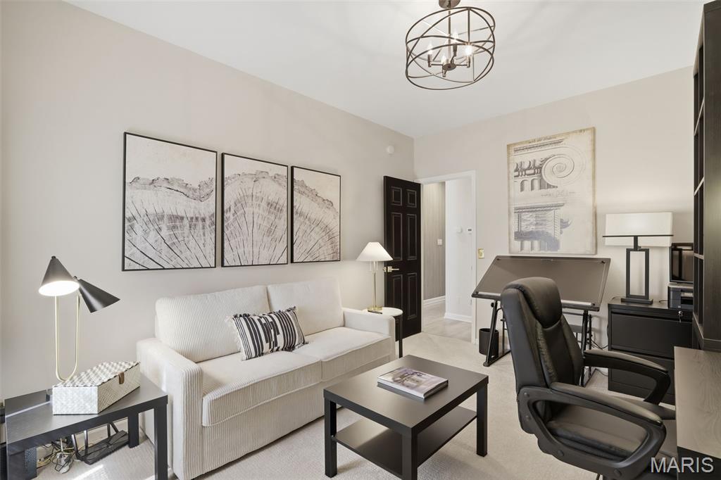 4454 Lindell Boulevard Unit: 27