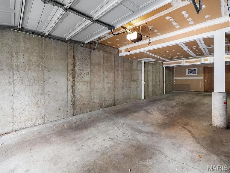 4454 Lindell Boulevard Unit: 27