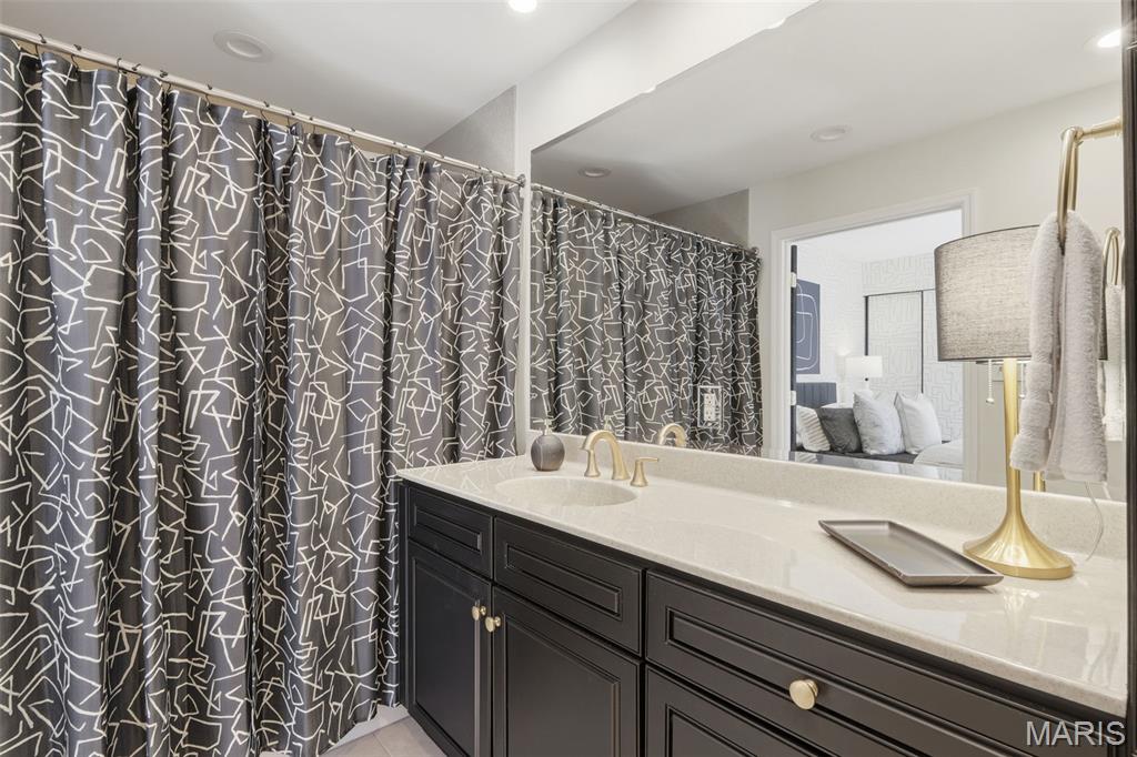 4454 Lindell Boulevard Unit: 27