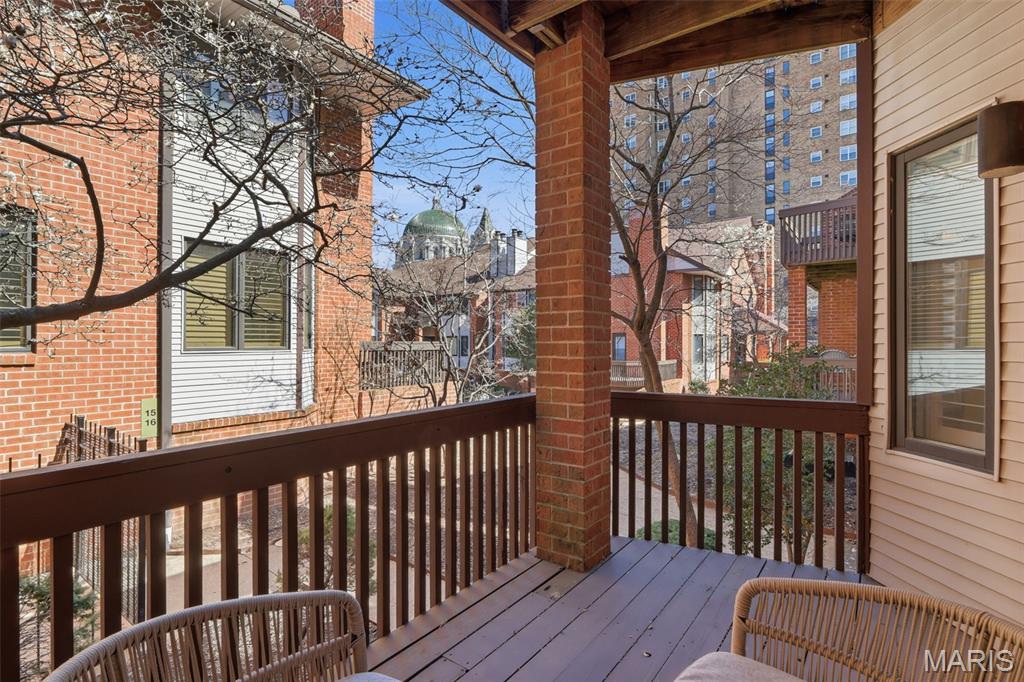 4454 Lindell Boulevard Unit: 27