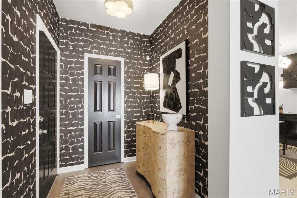4454 Lindell Boulevard Unit: 27