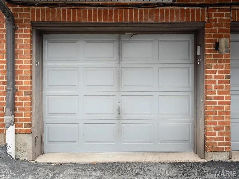 4454 Lindell Boulevard Unit: 27