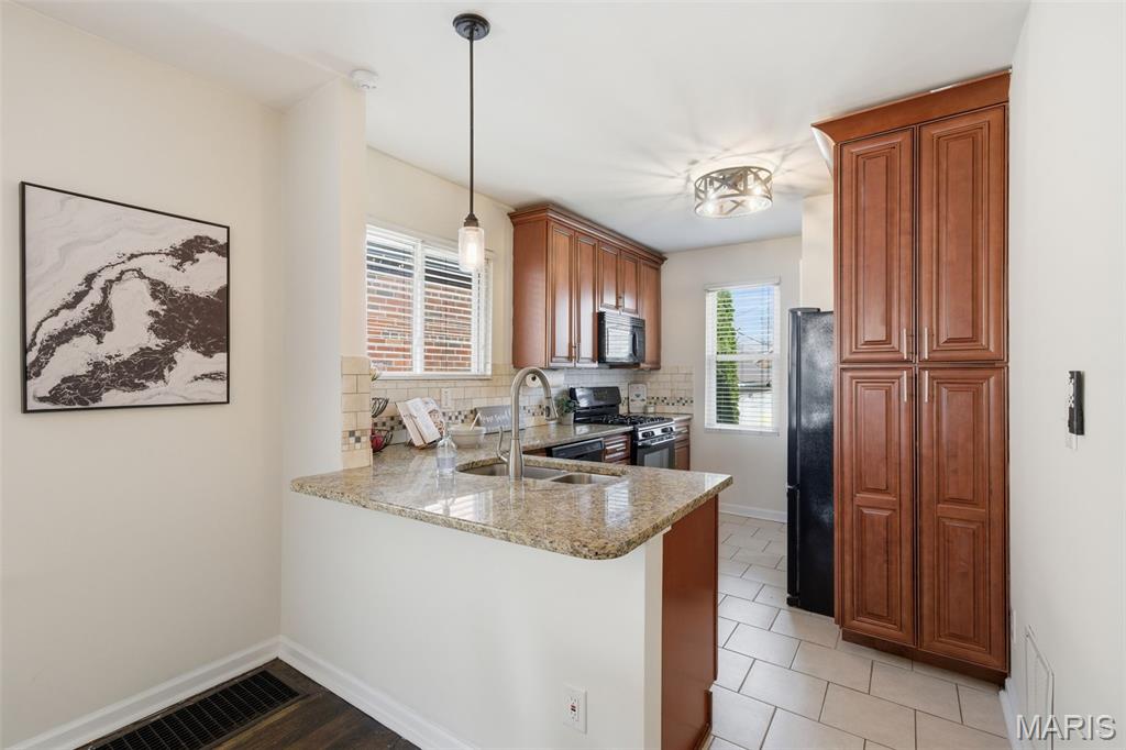 5447 Eichelberger Street