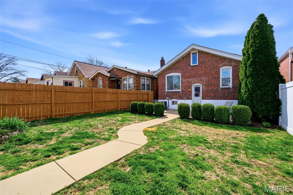 5447 Eichelberger Street