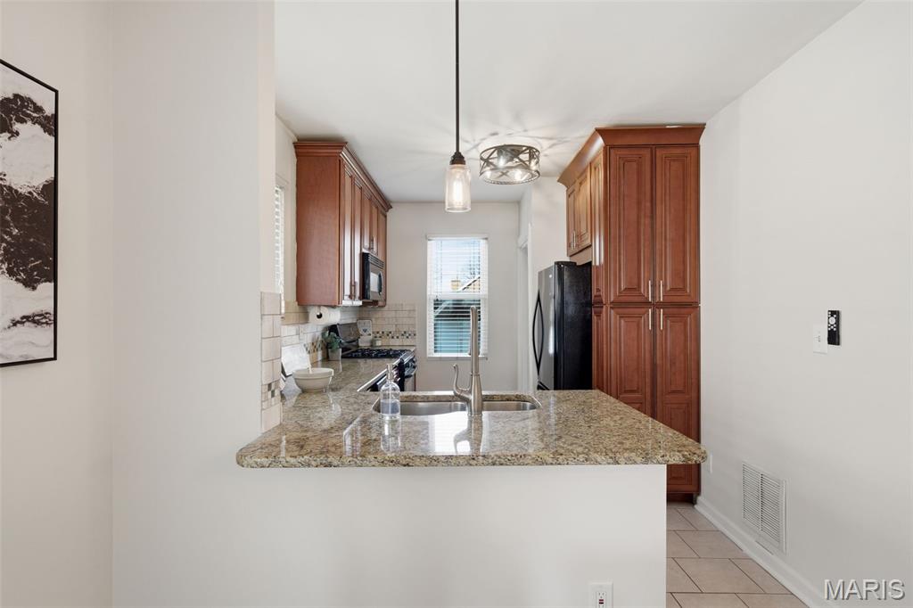 5447 Eichelberger Street