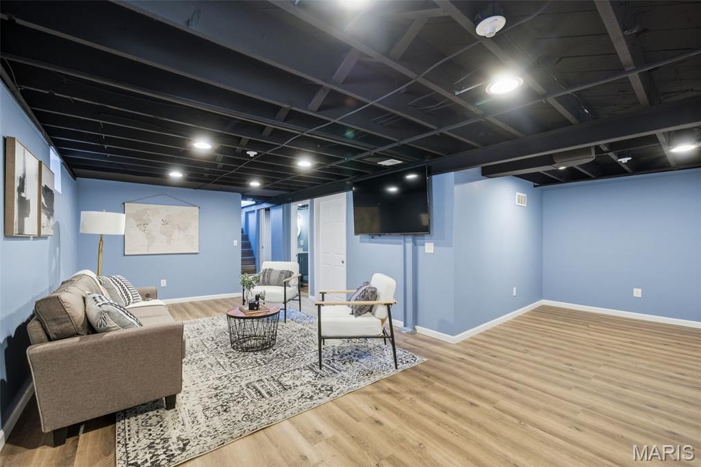 5447 Eichelberger Street