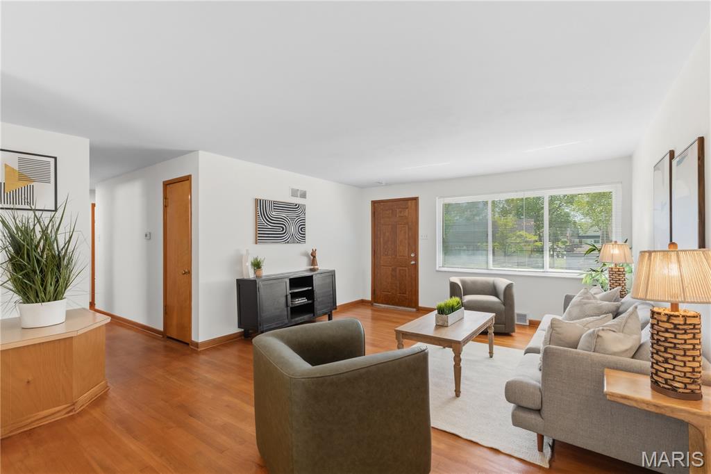 8718 Glenwood Drive