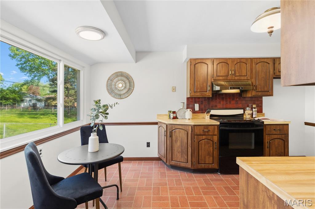 8718 Glenwood Drive