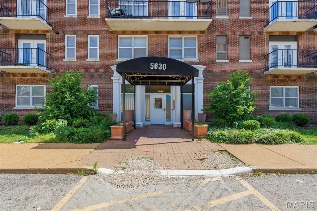 5630 Pershing Avenue Unit: 46