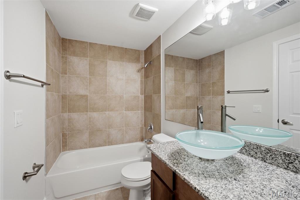 5630 Pershing Avenue Unit: 46