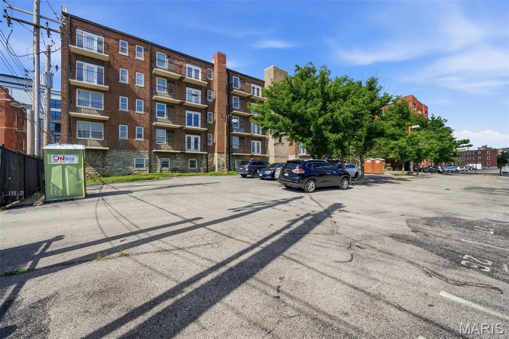 5630 Pershing Avenue Unit: 46