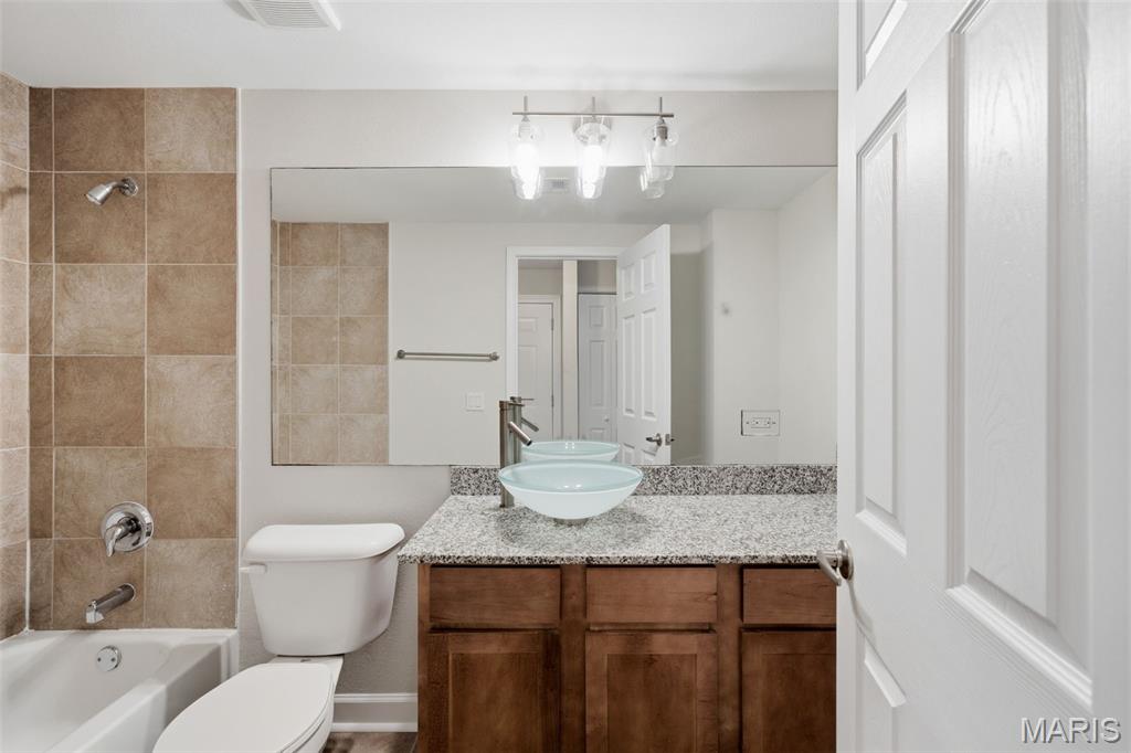 5630 Pershing Avenue Unit: 46