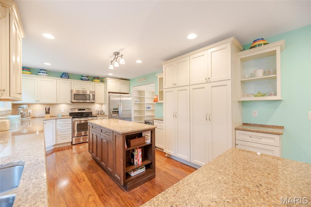 231 Oakbriar Farm Drive