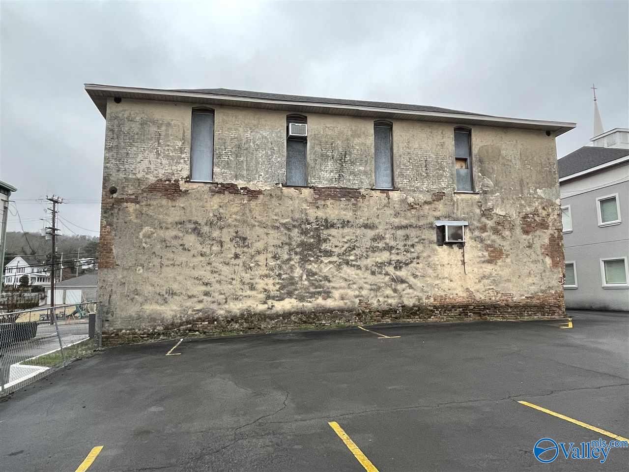105-B Grand Avenue