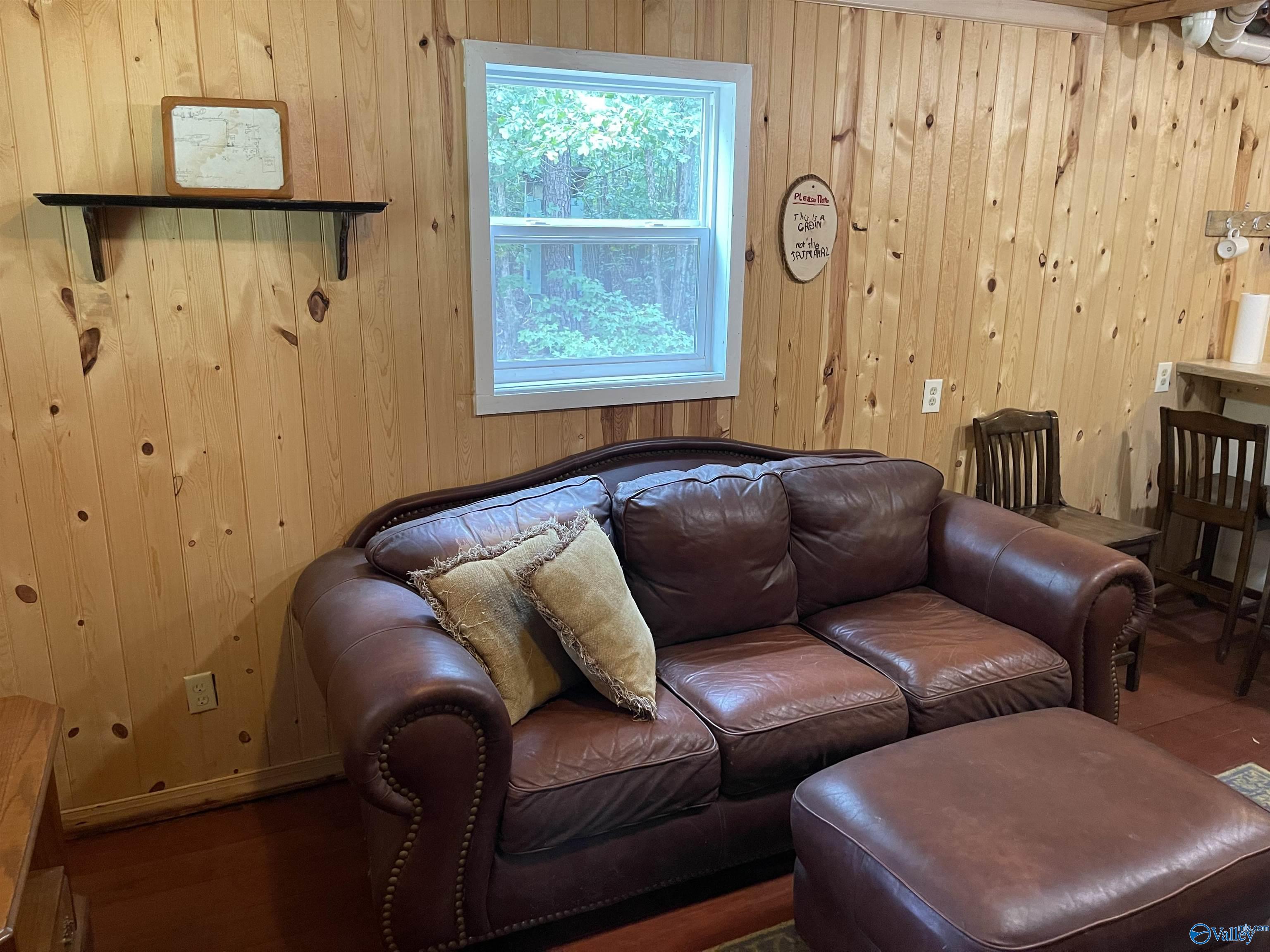 1890 County Road 751
