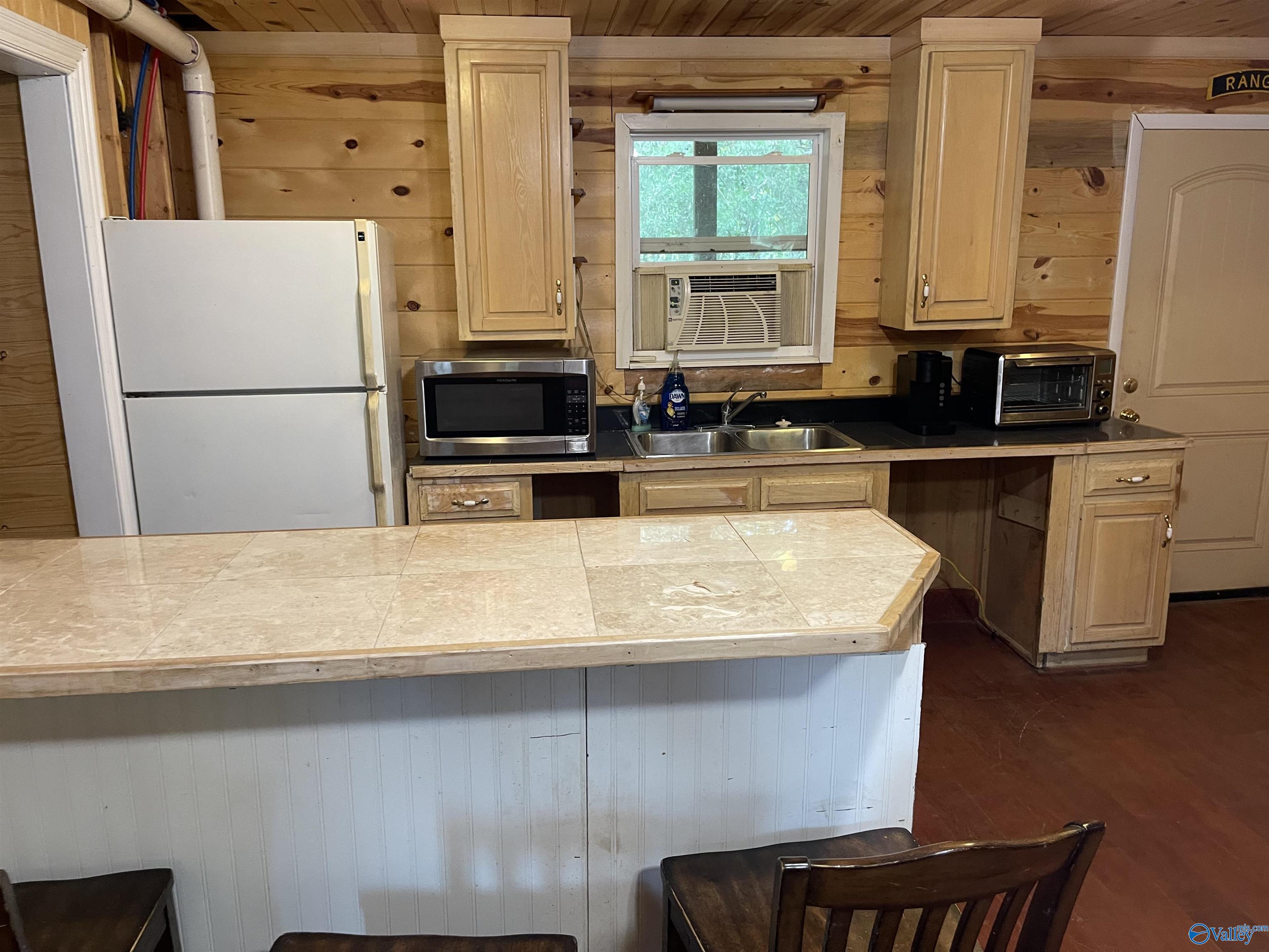 1890 County Road 751