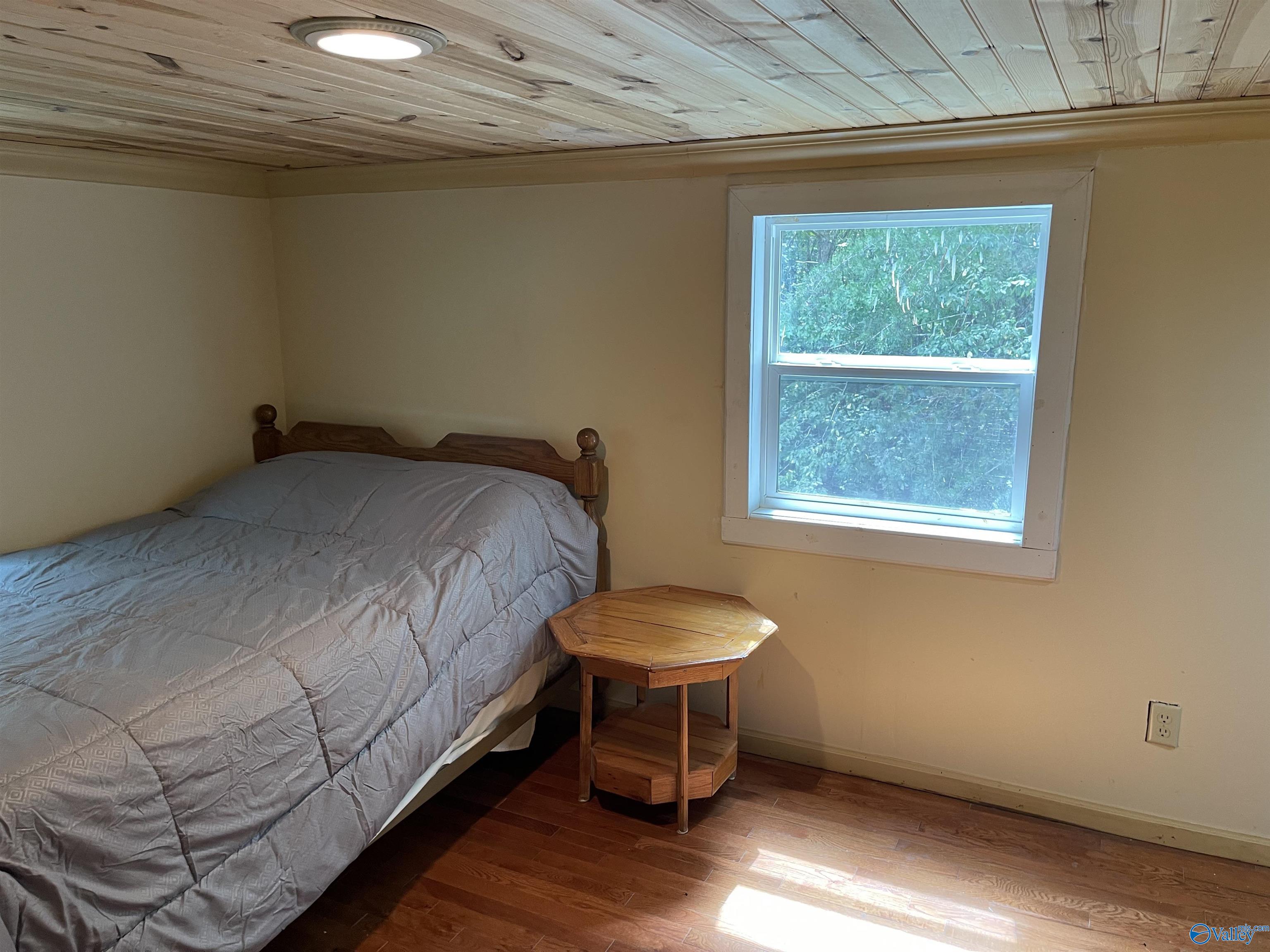 1890 County Road 751