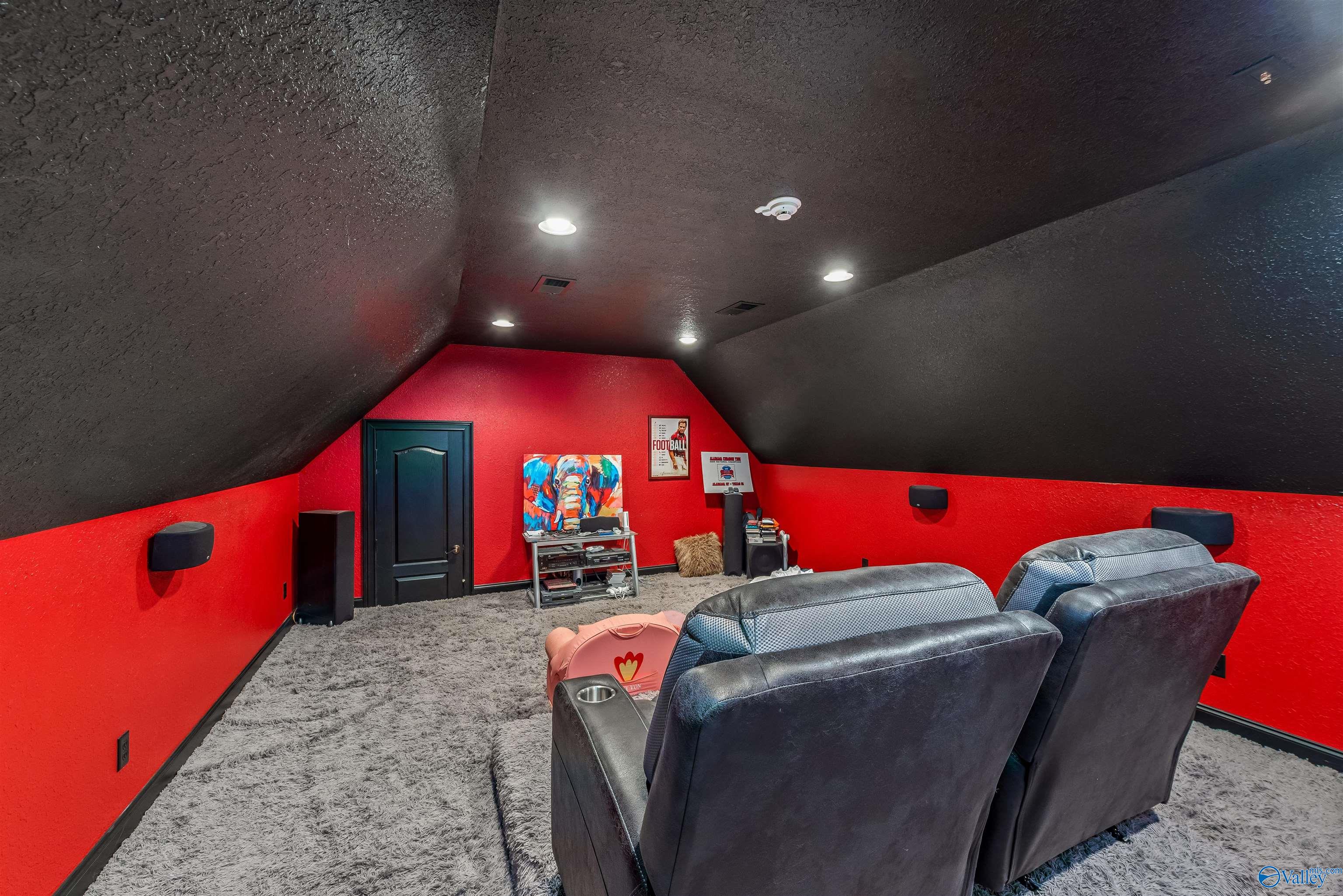 6900 Portobello Road NW