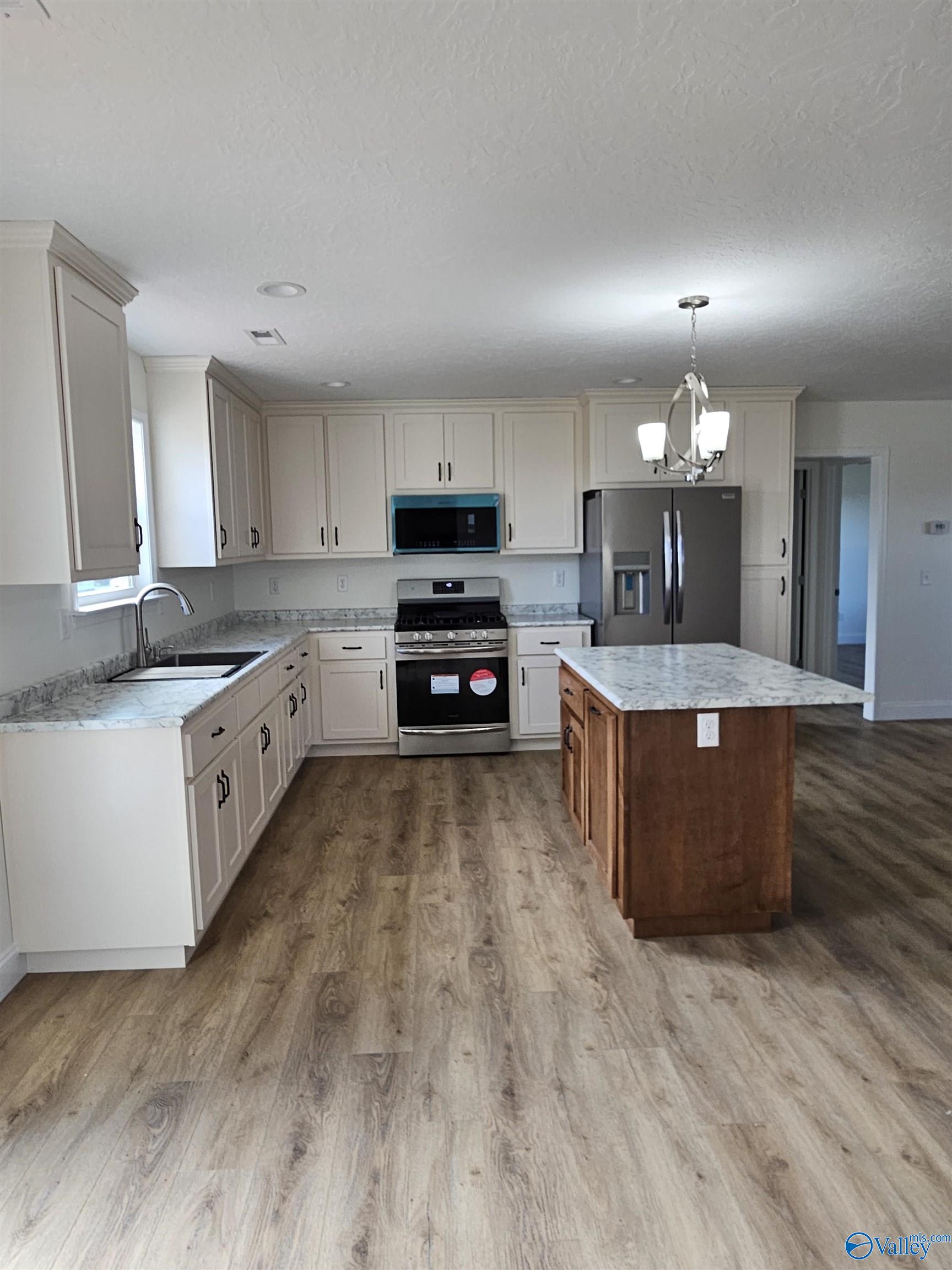 4493 County Road 78