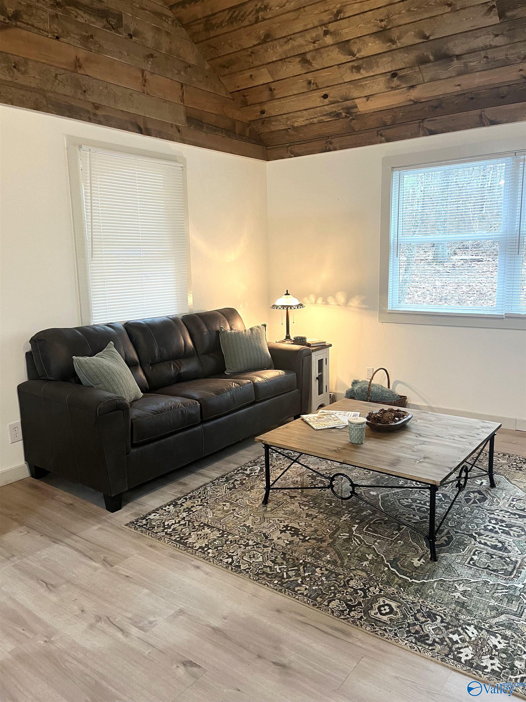 300 County Road 871