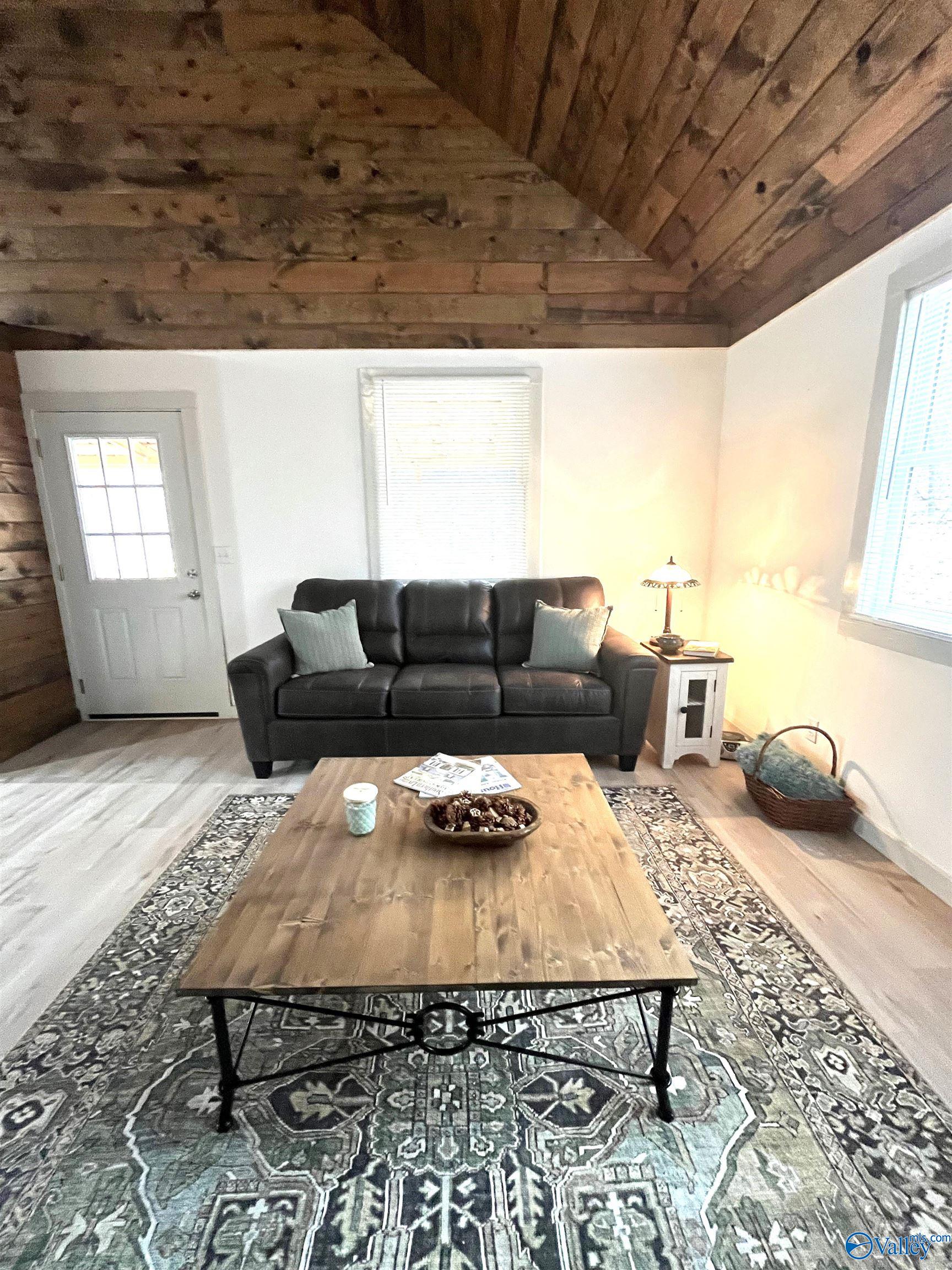 300 County Road 871