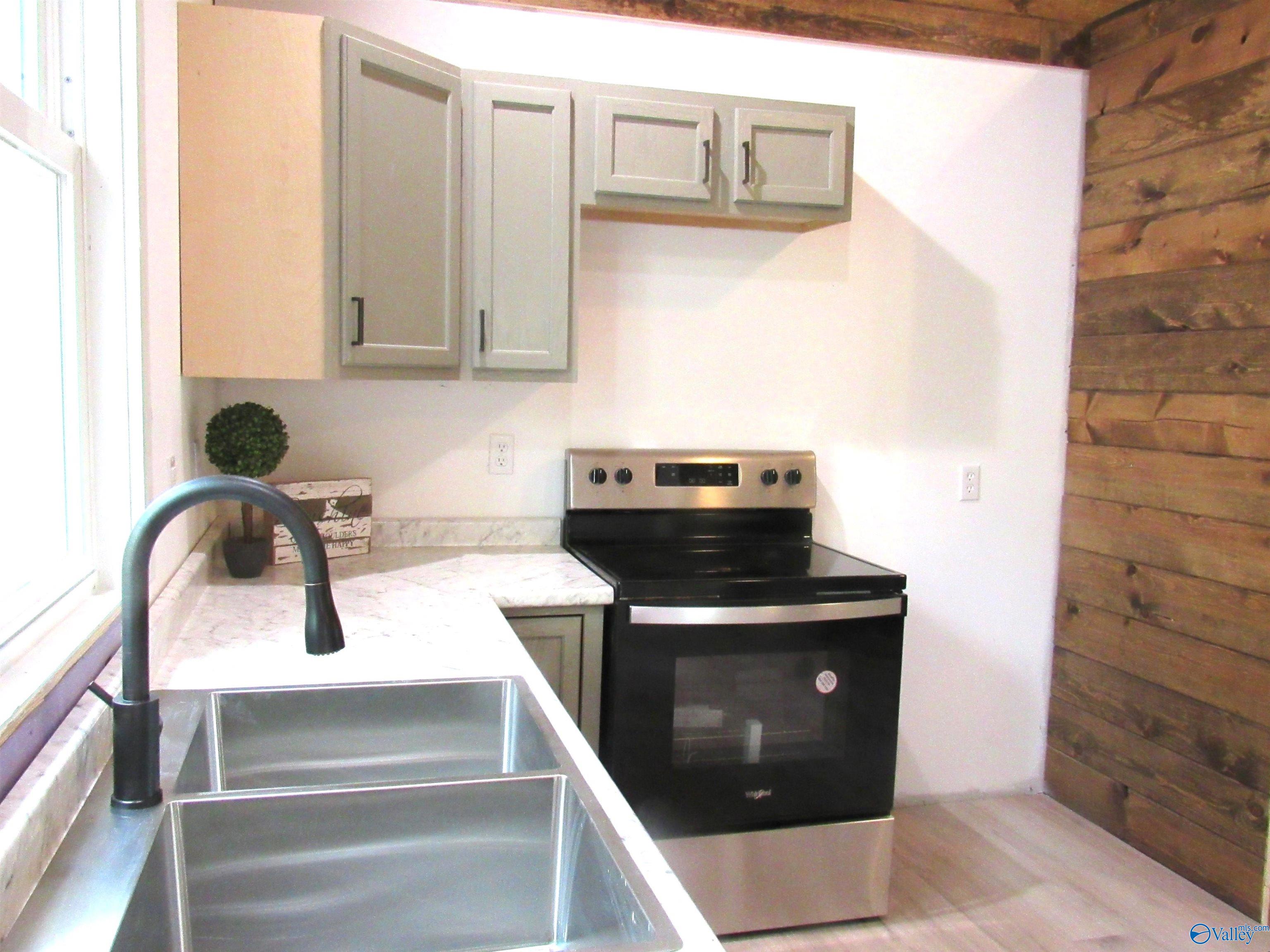 300 County Road 871