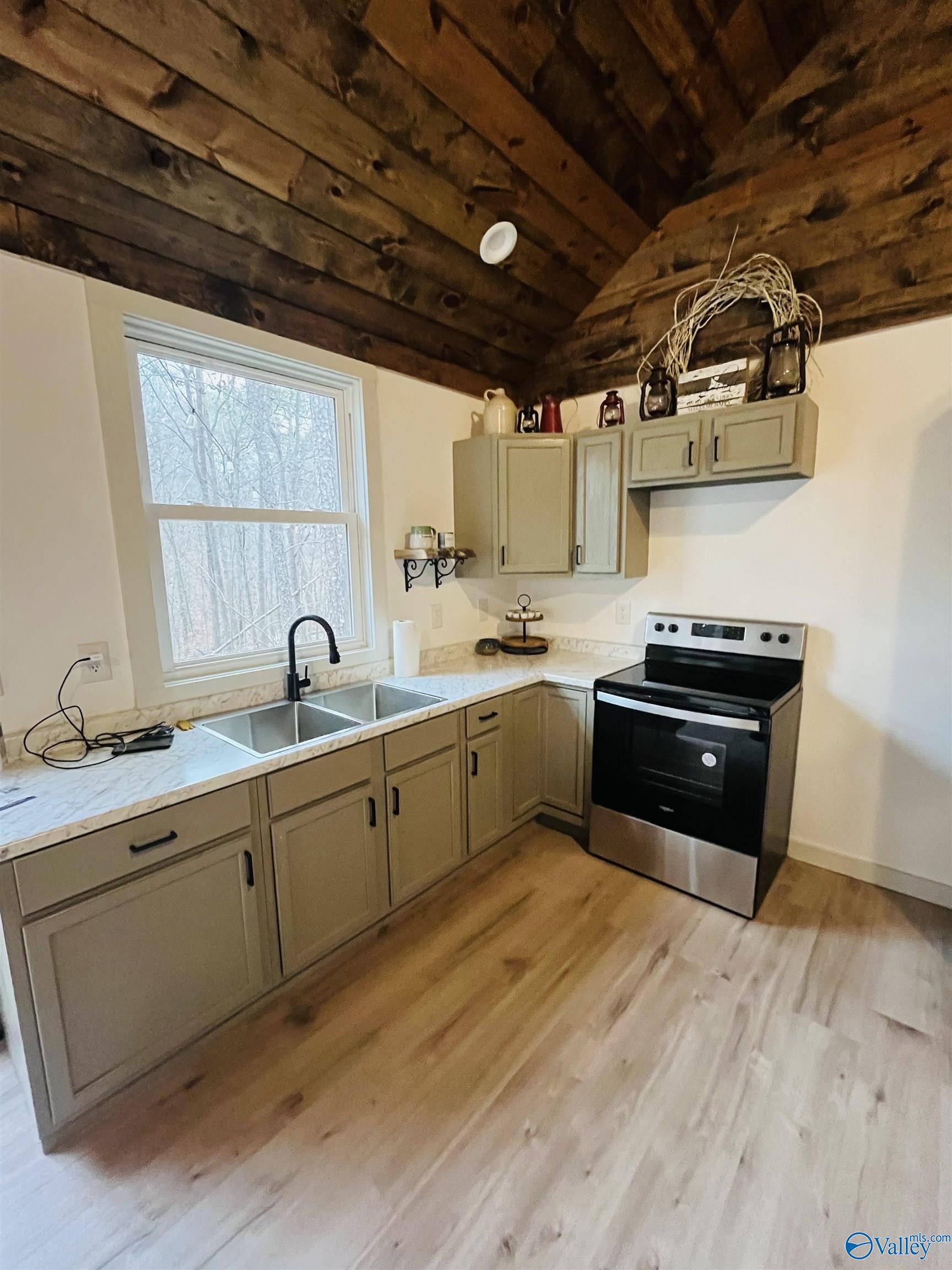 300 County Road 871
