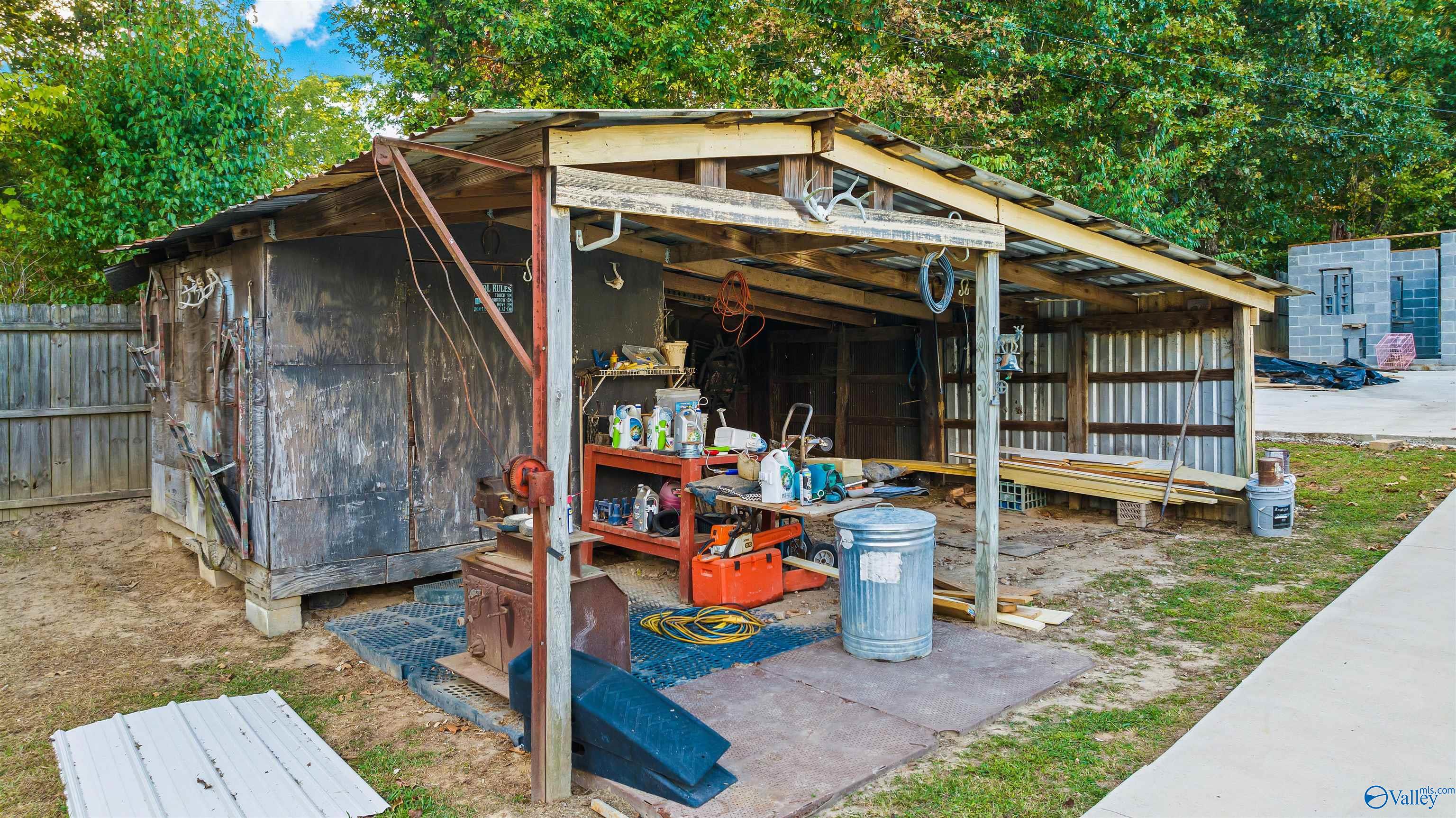 1875 County Road 270