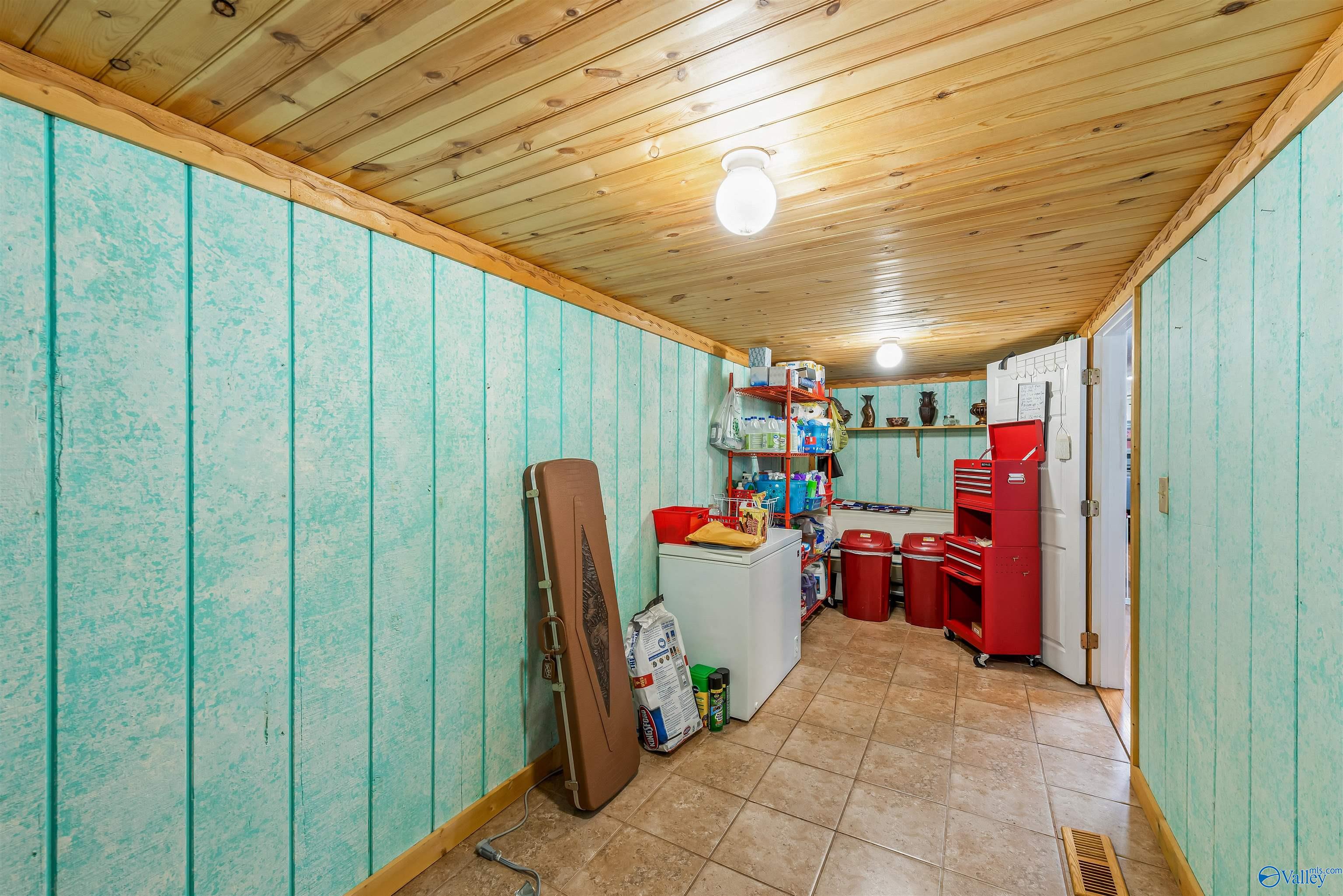 1875 County Road 270