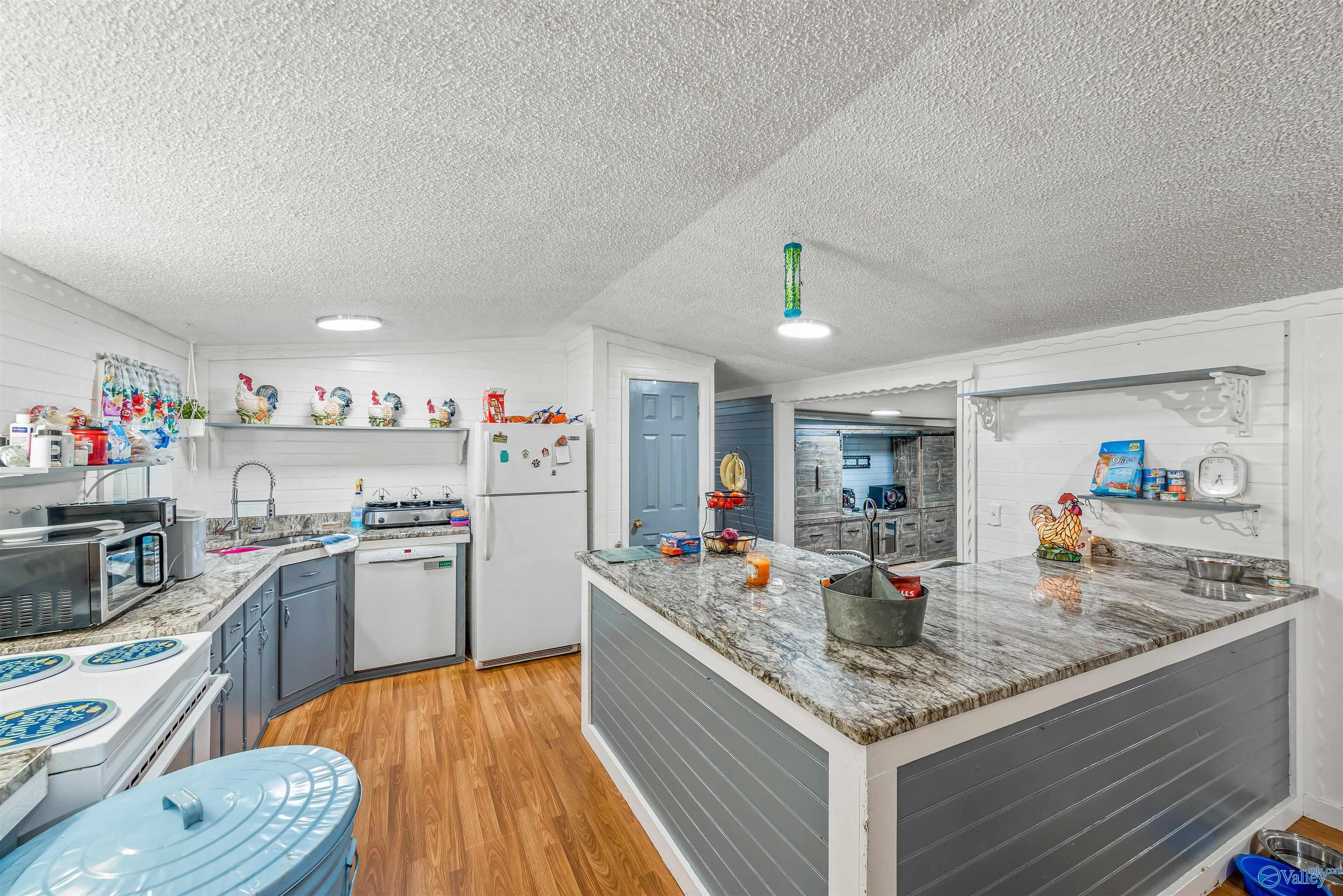 1875 County Road 270
