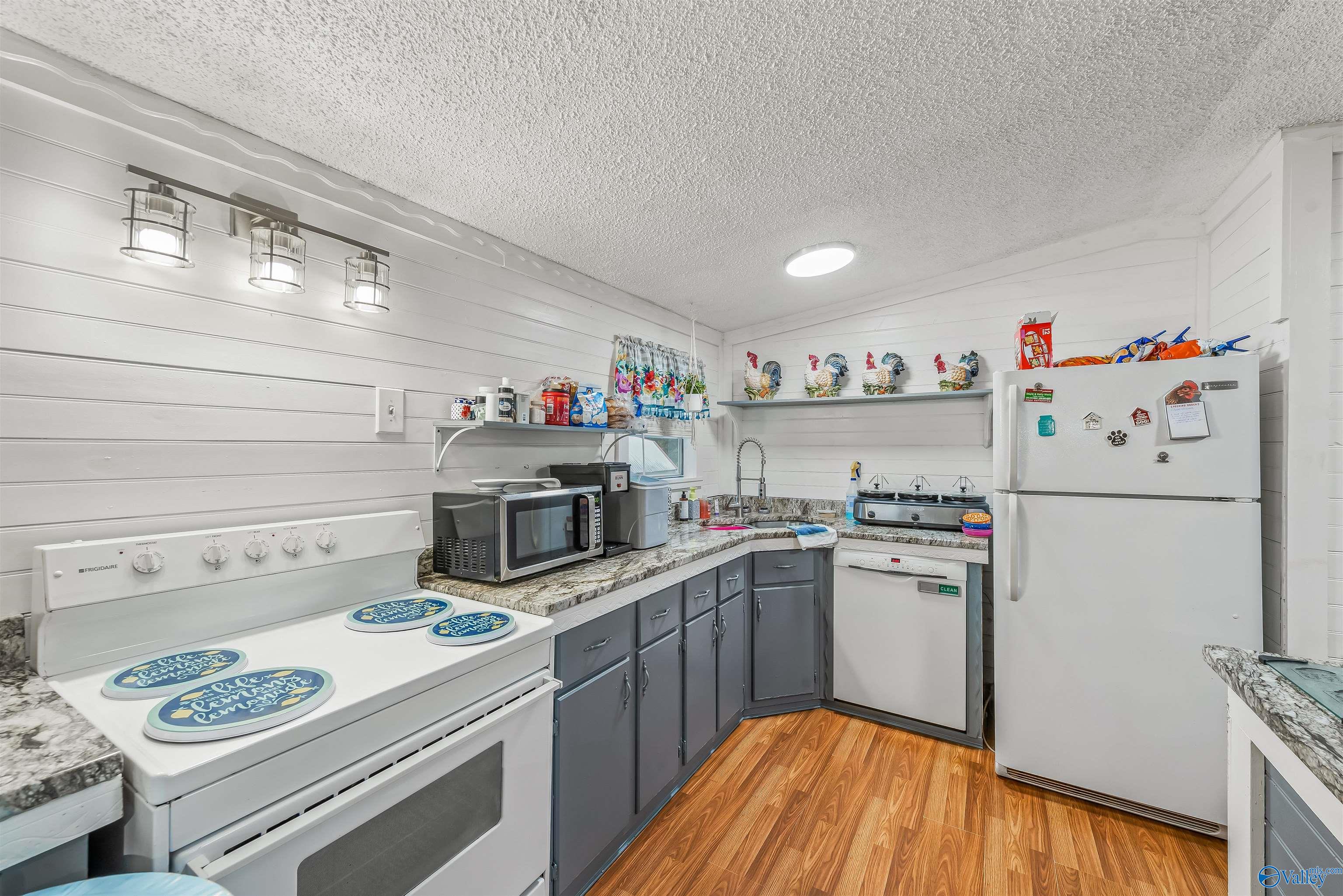 1875 County Road 270