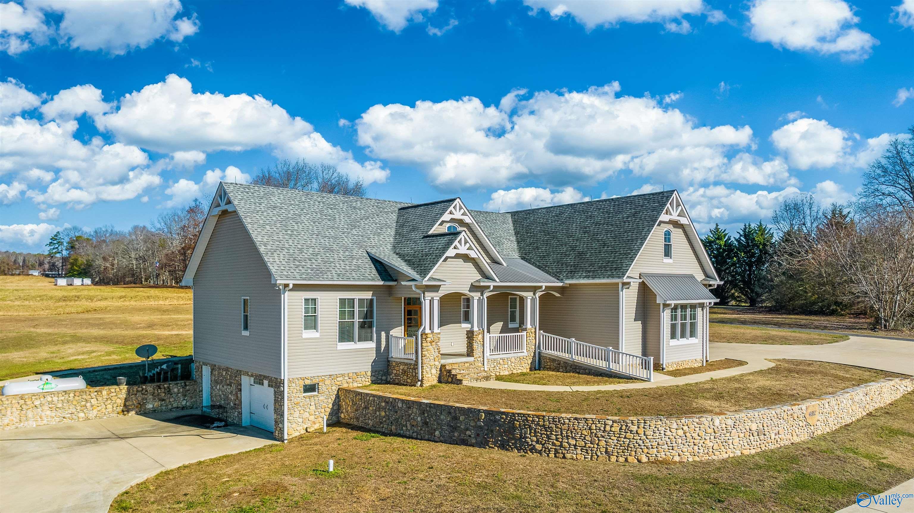 4312 Pumpkin Center Road NE