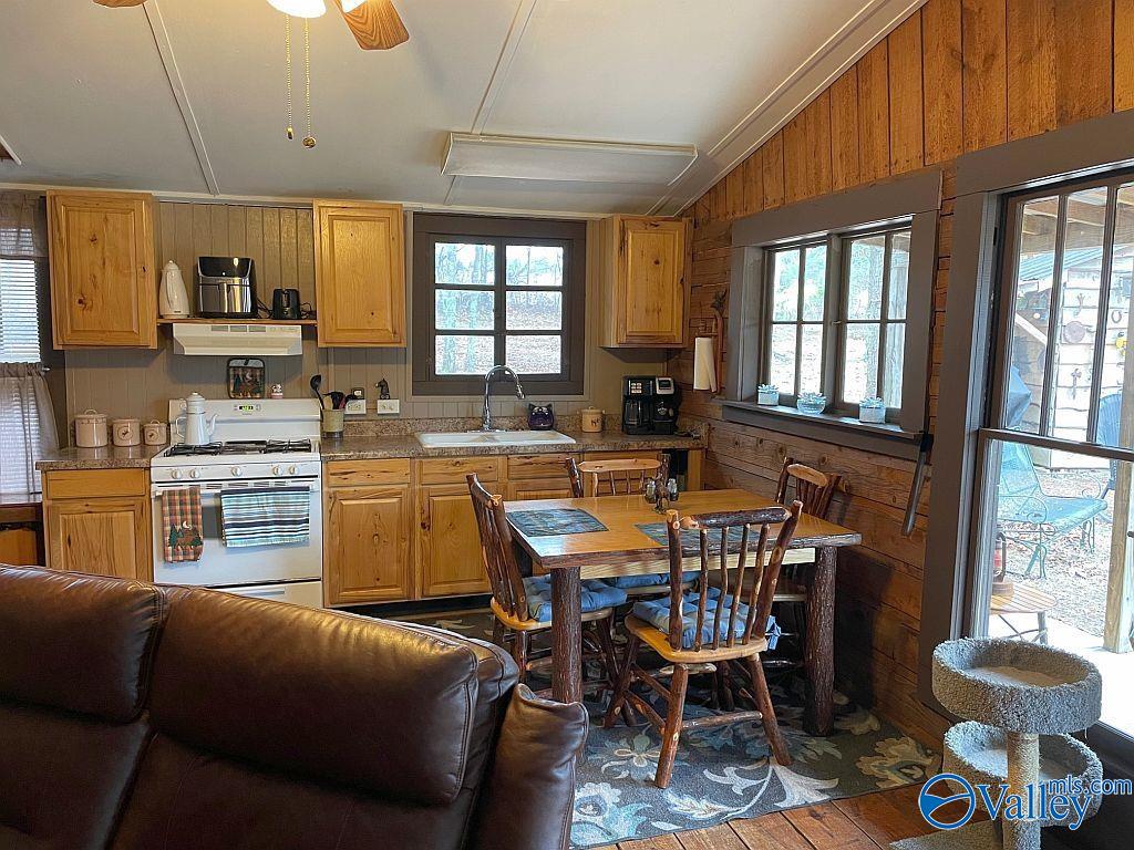 158 County Road 944