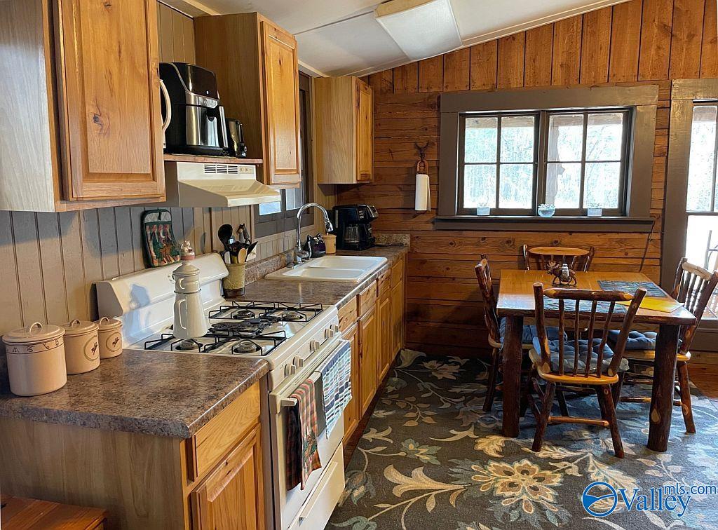 158 County Road 944