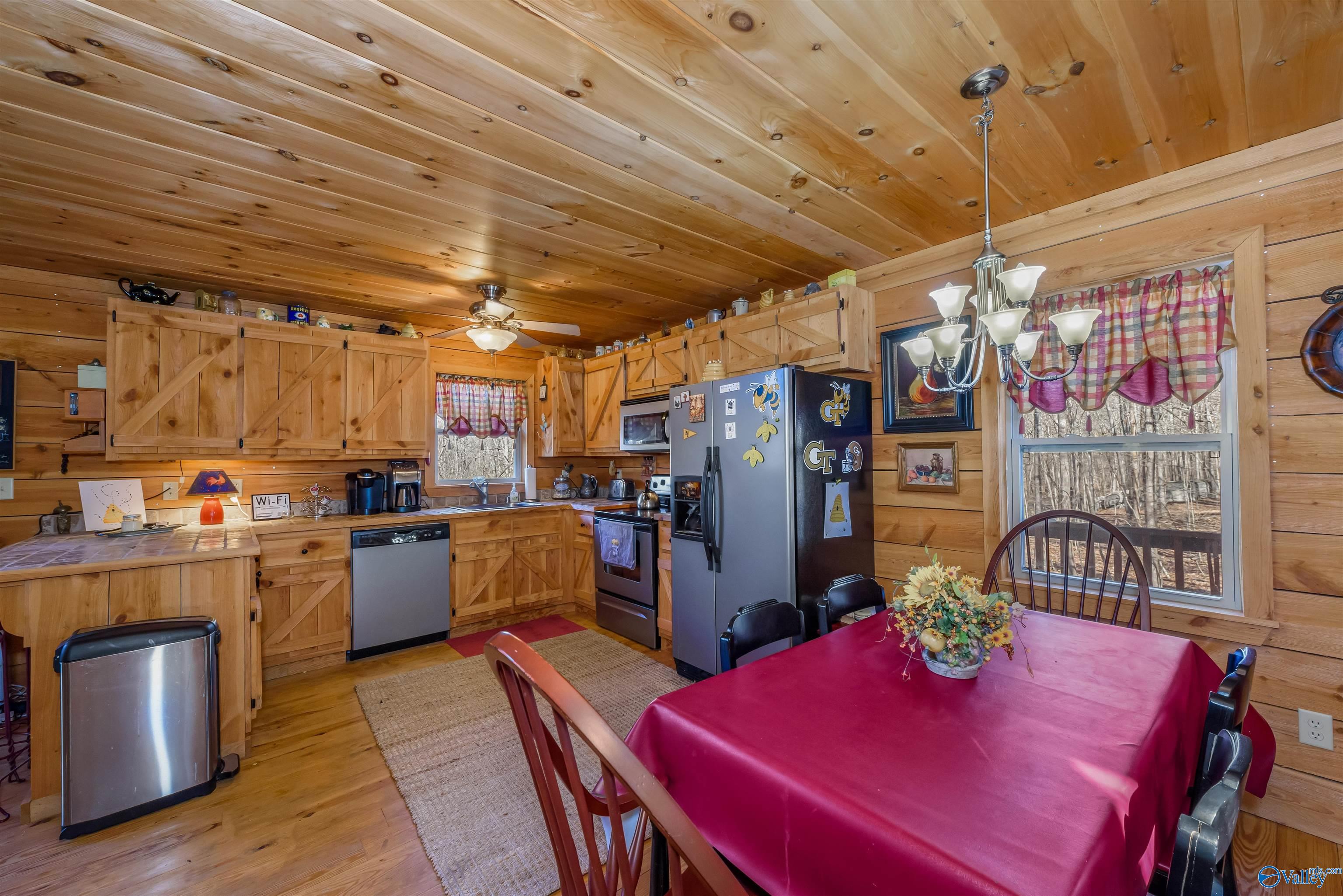 2462 County Road 166
