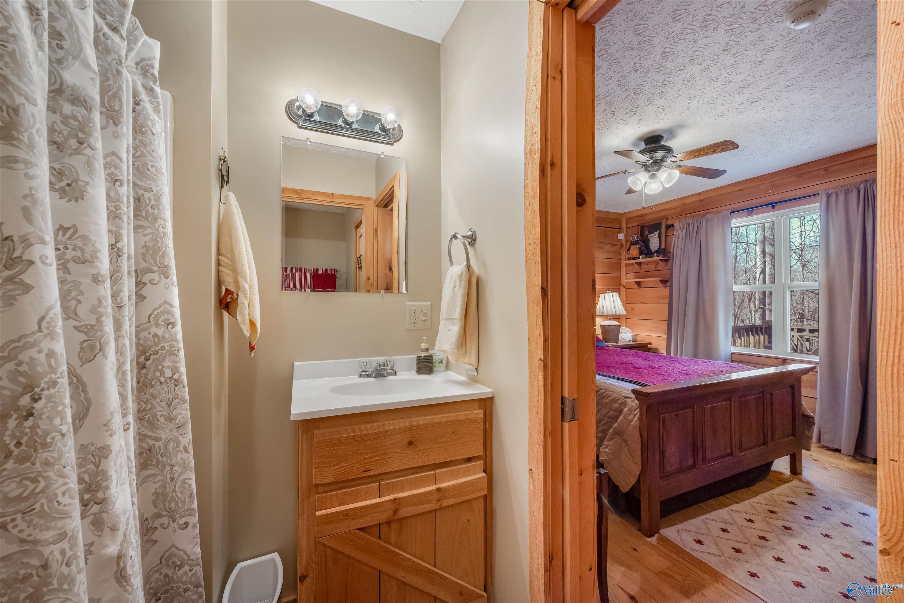 2462 County Road 166
