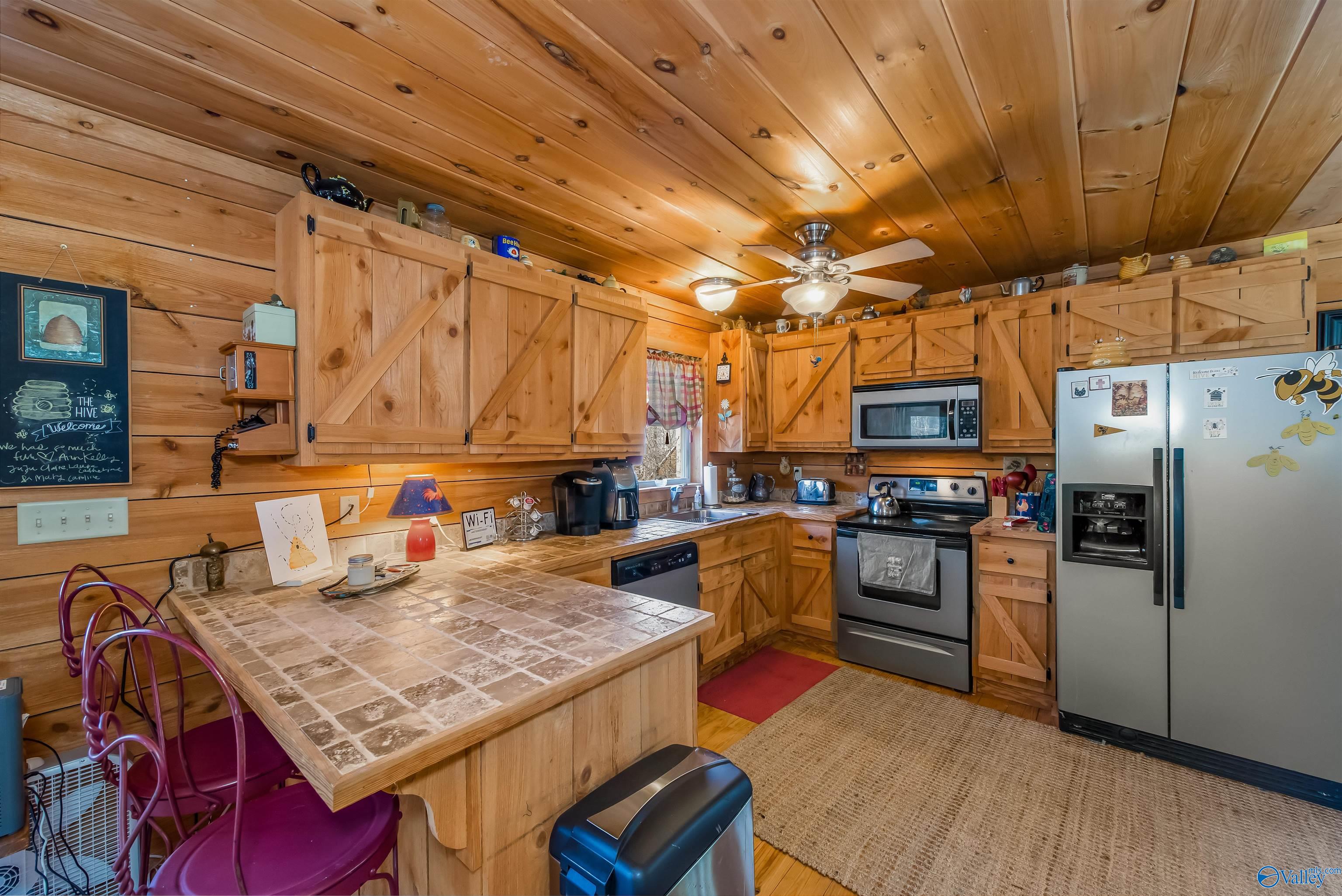 2462 County Road 166