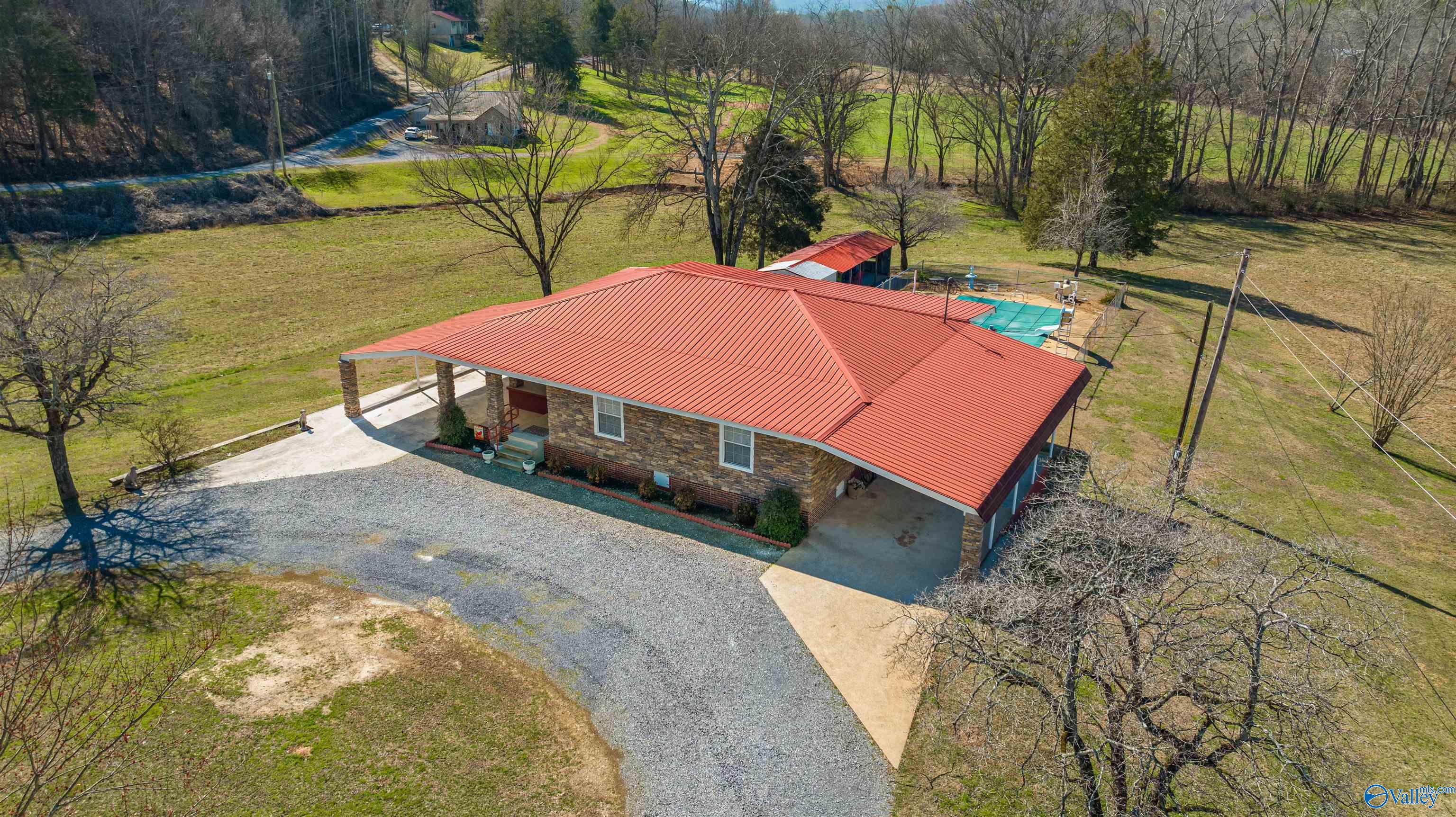 1431 County Road 835