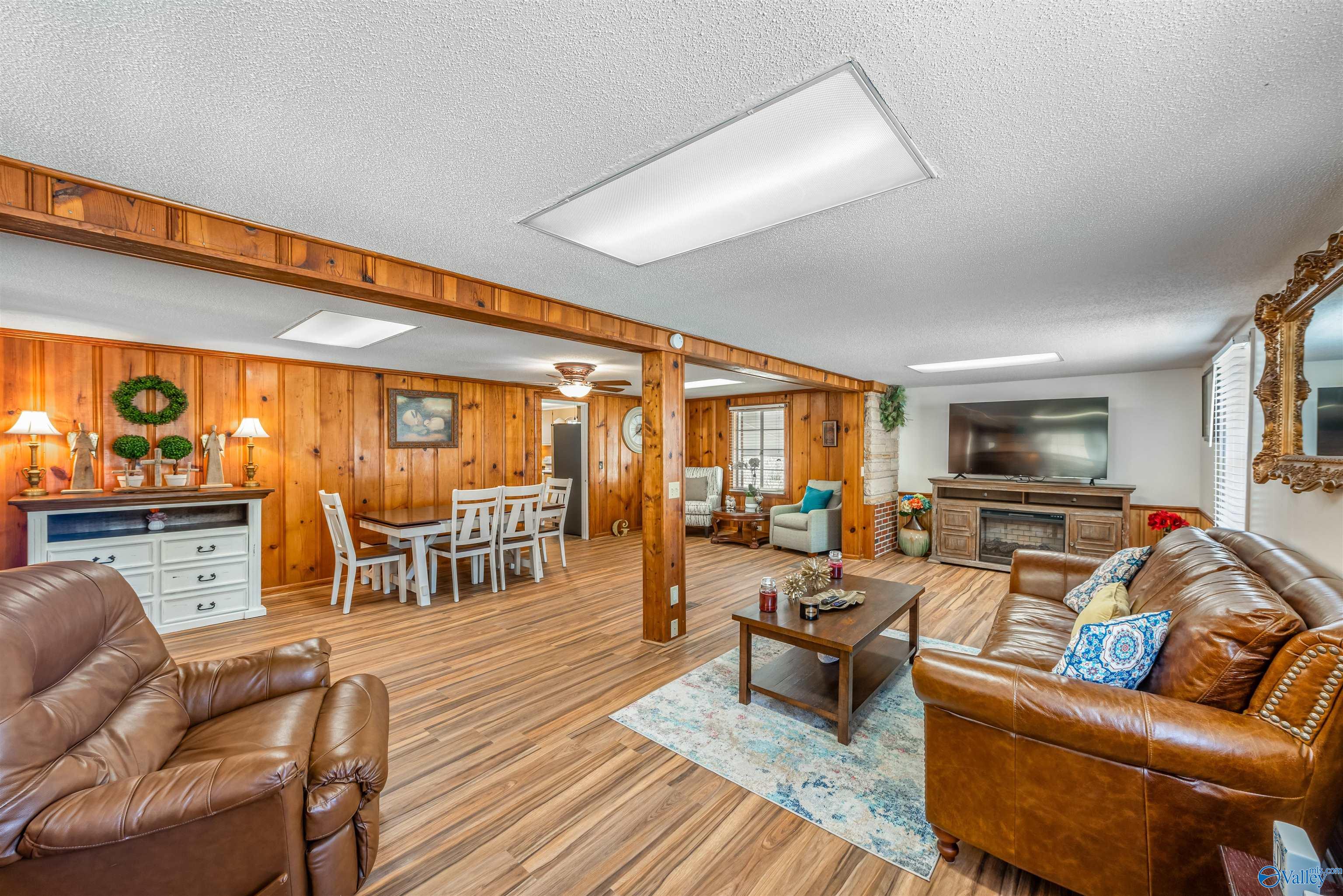 1431 County Road 835