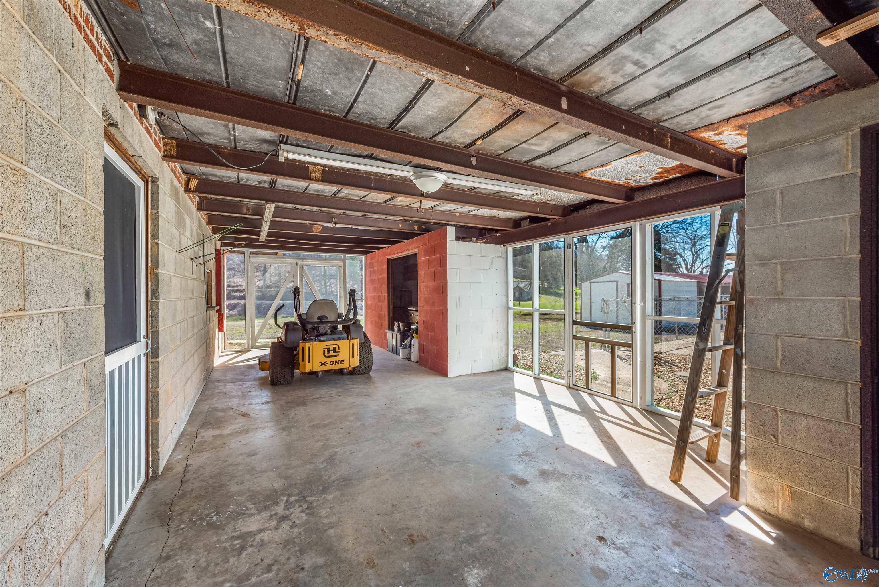 1431 County Road 835