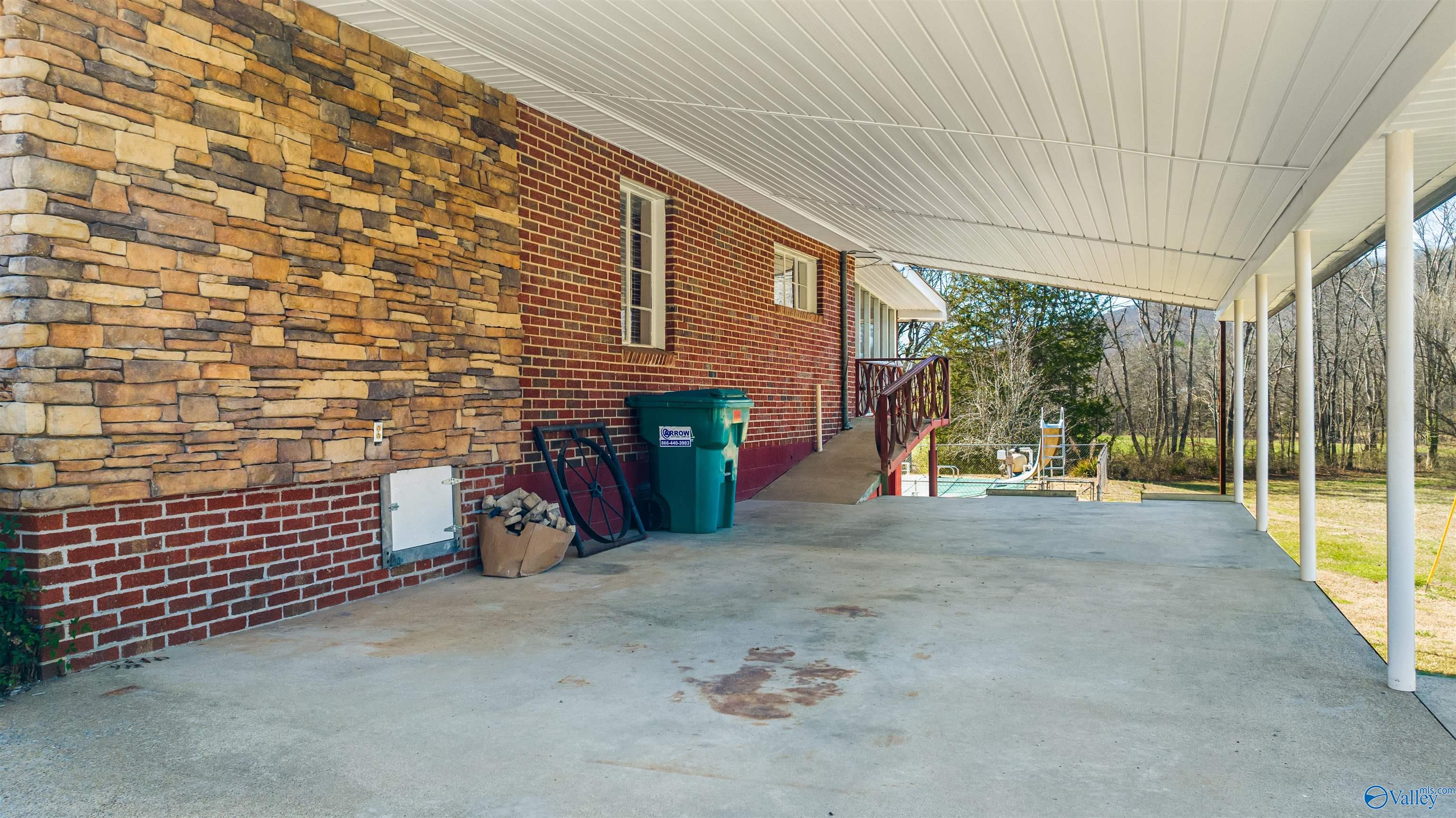 1431 County Road 835