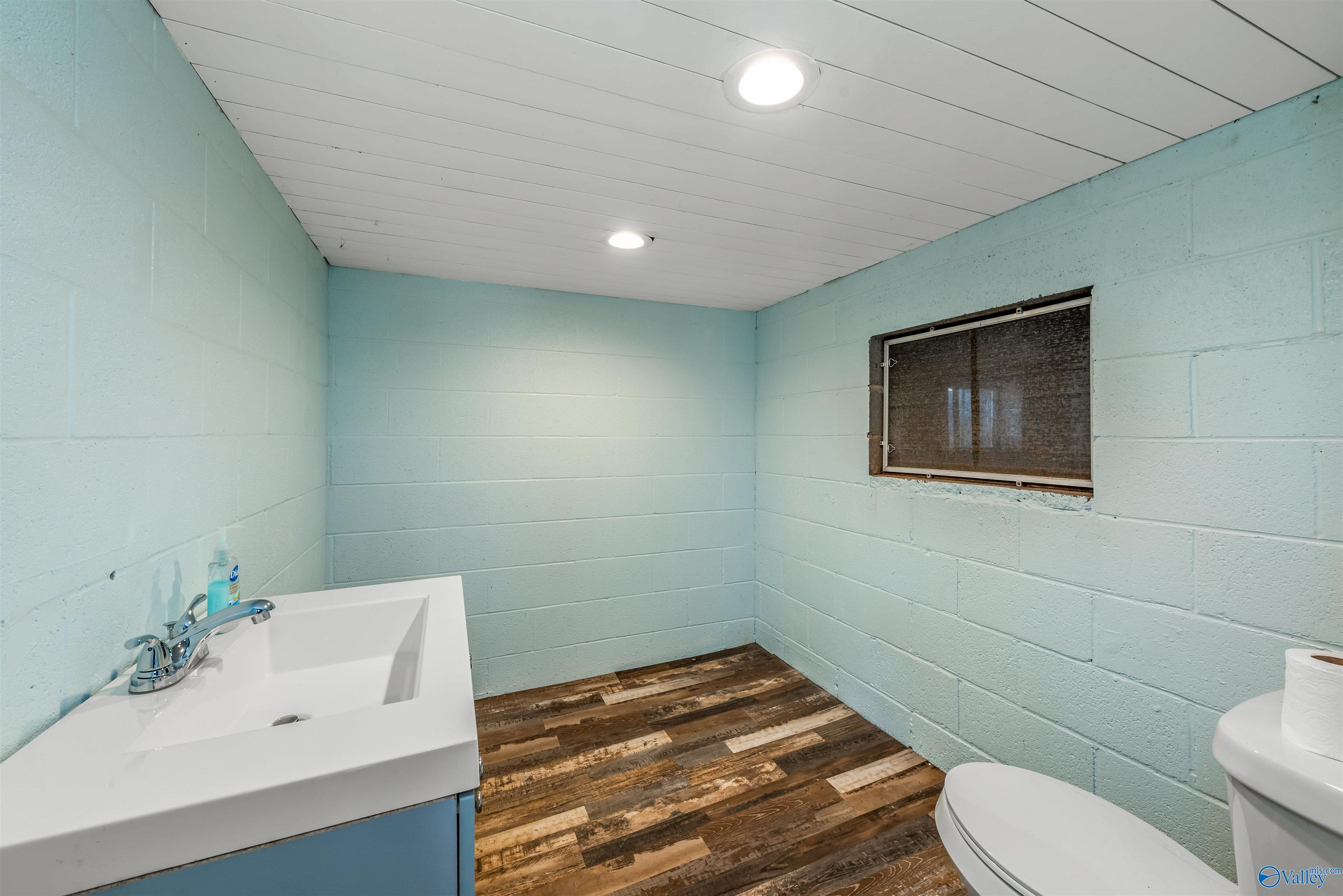 1431 County Road 835