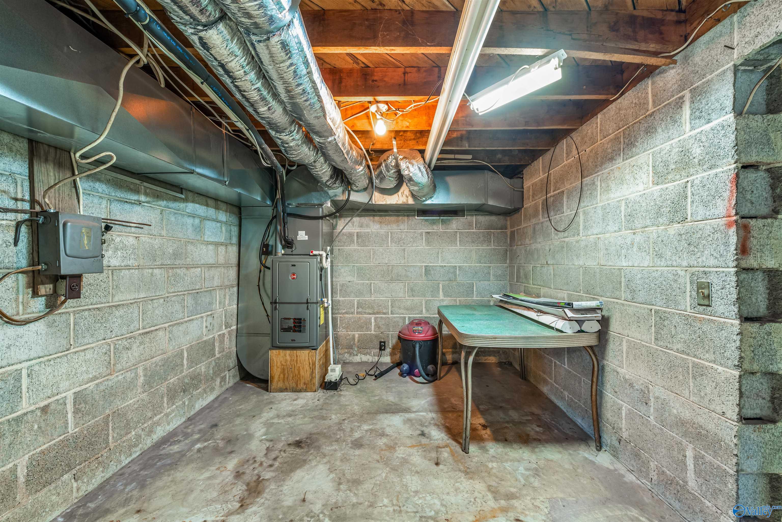 1431 County Road 835