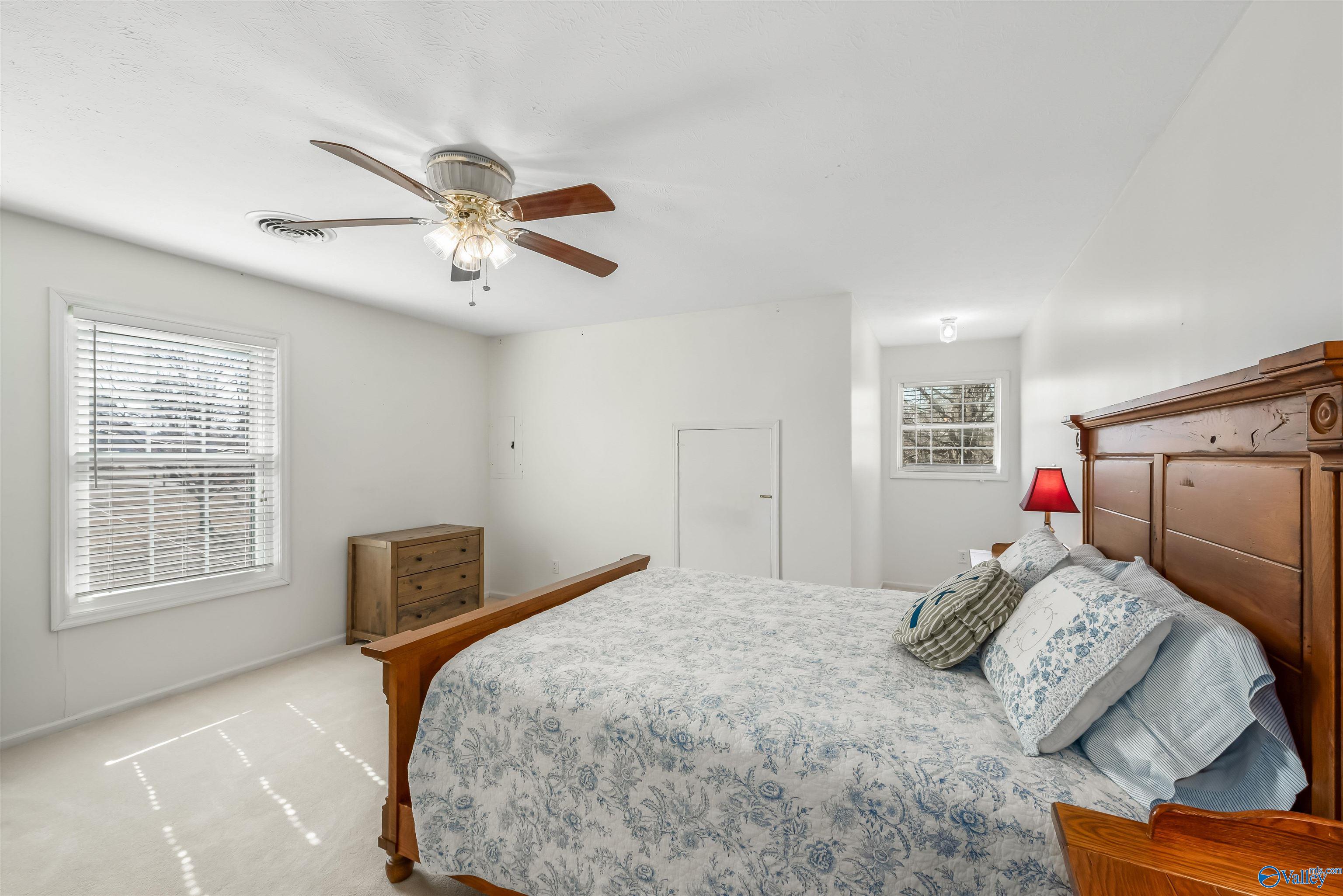 990 Big Nose Drive