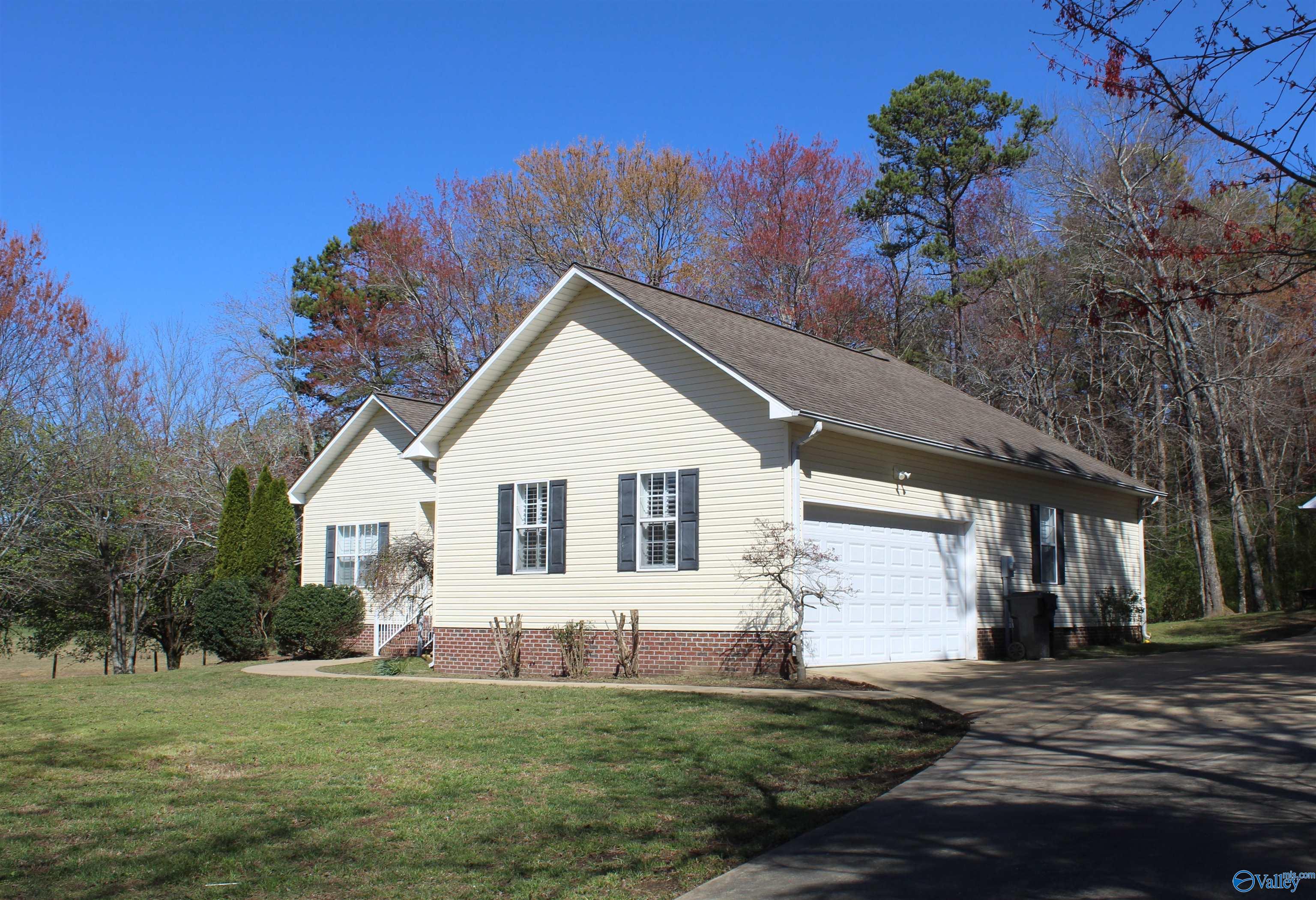 3607 Dean Road NE