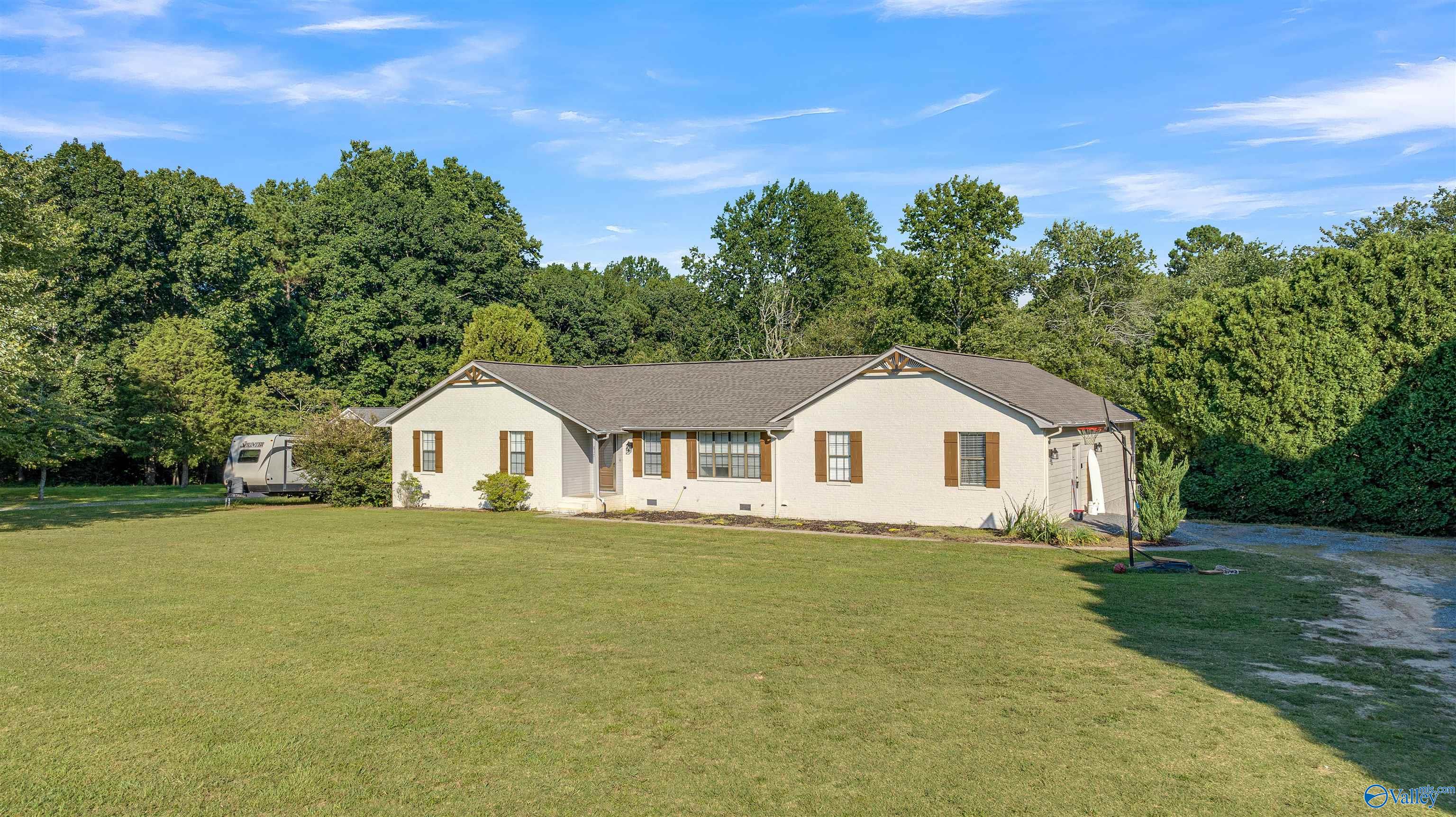 817 Dogtown Road SE