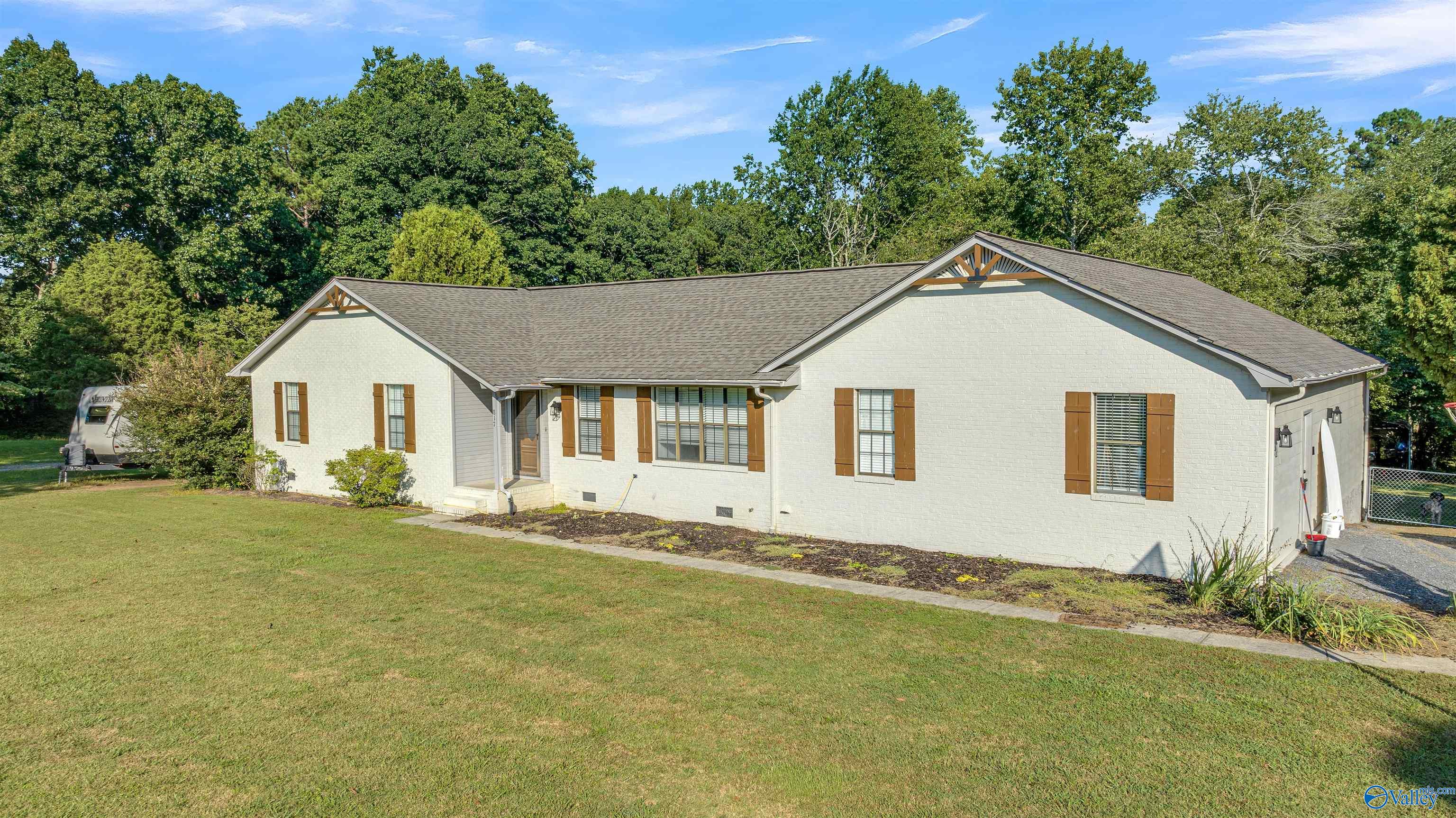 817 Dogtown Road SE