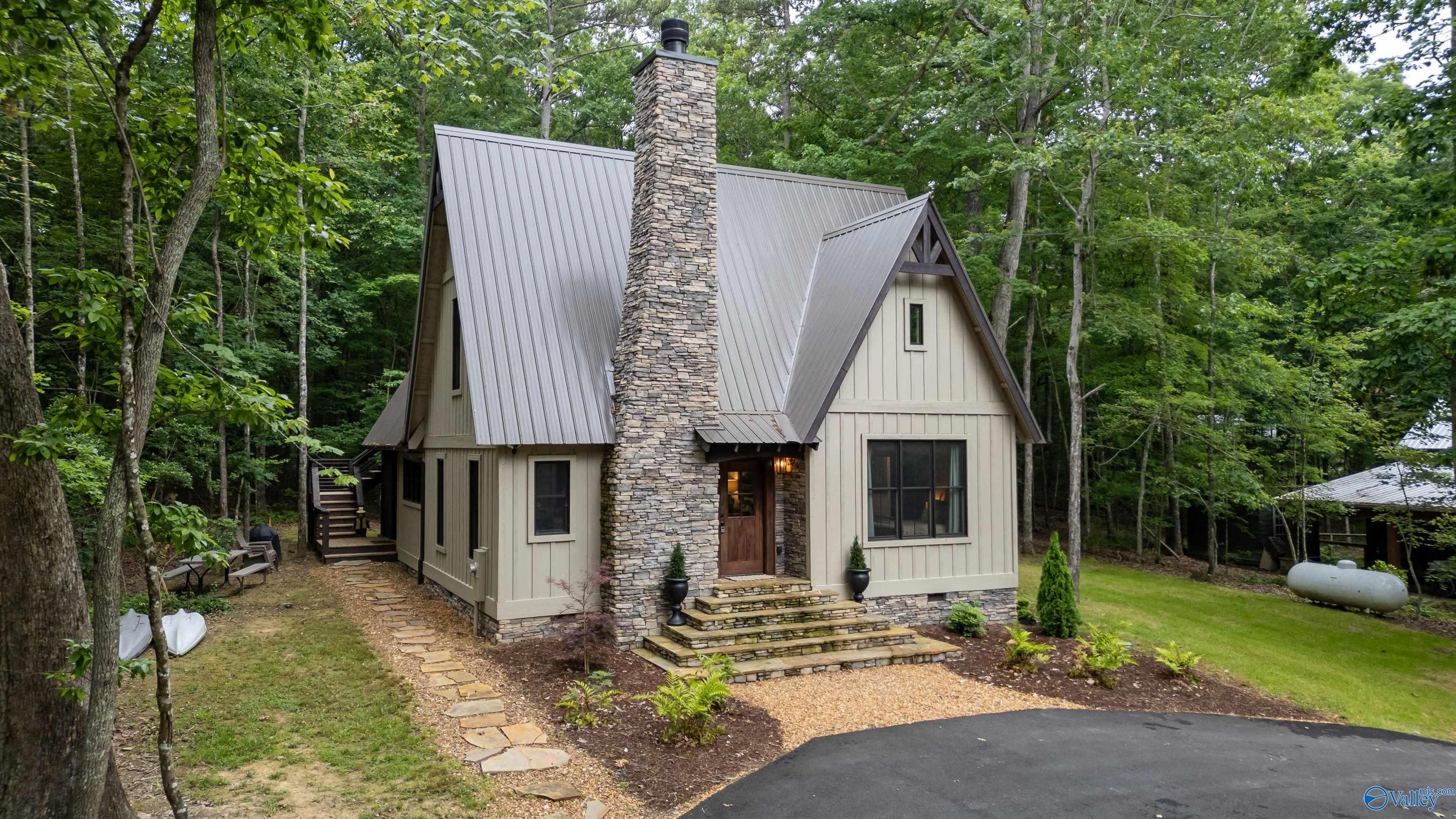 858 County Road 613